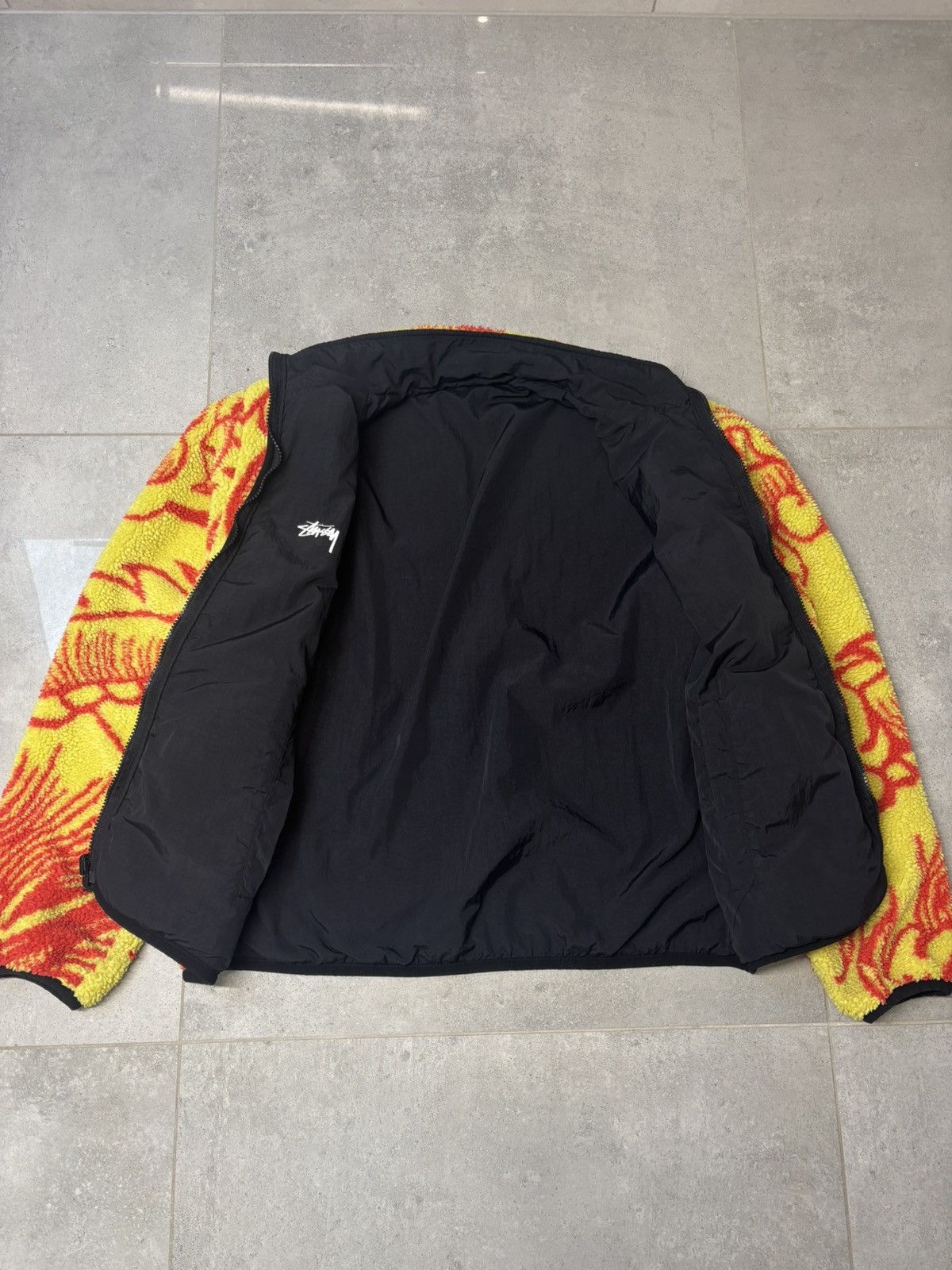 Stussy Stussy Dragon Sherpa Reversiable Yellow And Black Size US S / EU 44-46 / 1 - 6 Thumbnail