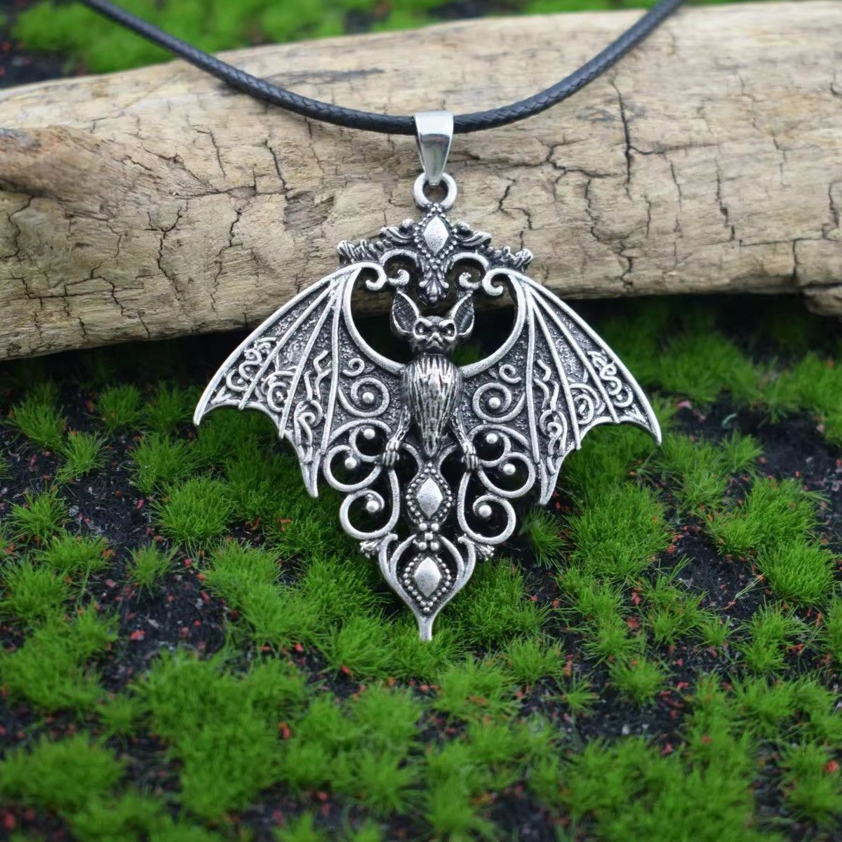 Jewelry Gothic Vampire Bat Necklace Size ONE SIZE - 2 Thumbnail