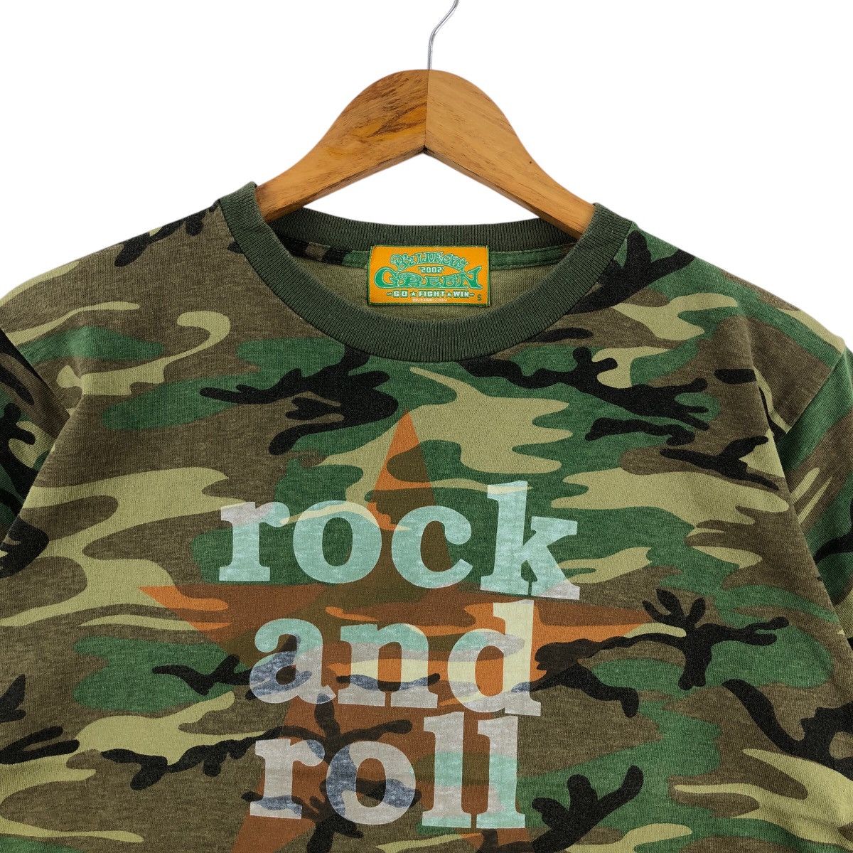 Band Tees × Vintage Y2K Rock And Roll B’z Live Gym Green Tee Shirt Camouflage Size US S / EU 44-46 / 1 - 2 Thumbnail