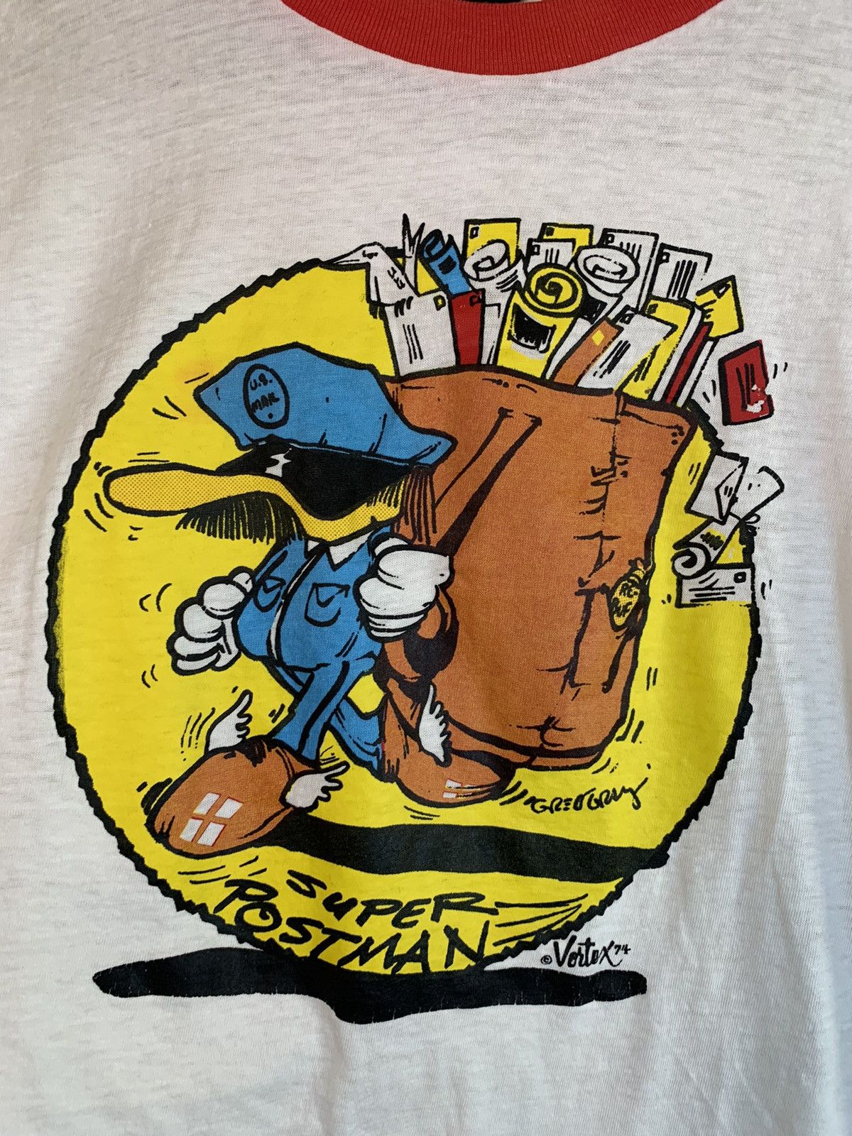 Vintage *RARE* Vintage 1974 Super Postman Art Single Stitch T-Shirt Size US XL / EU 56 / 4 - 2 Thumbnail