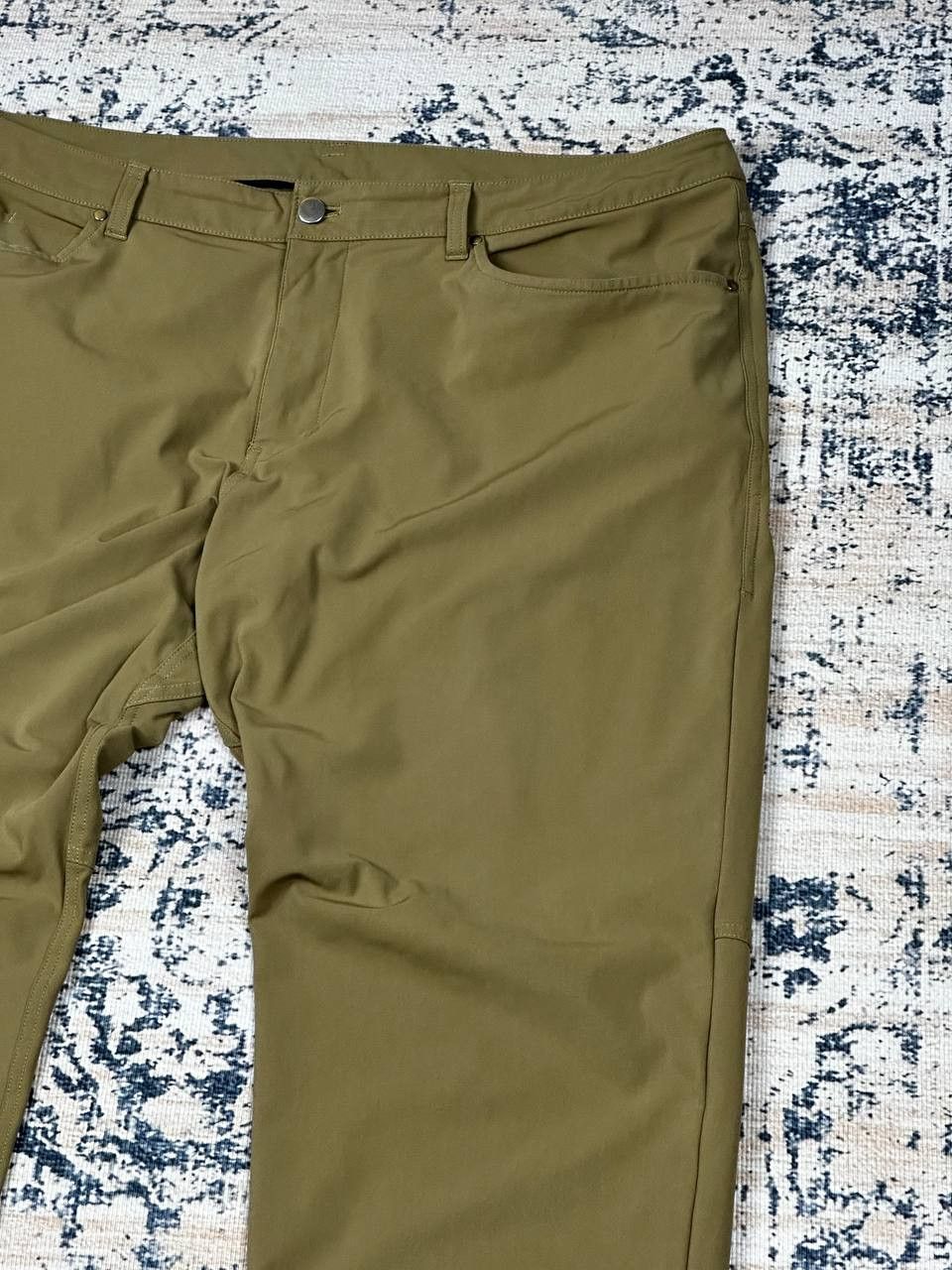 Lululemon Lululemon Luxury Sportswear Chino ABC Pants Size US 40 / EU 56 - 2 Thumbnail
