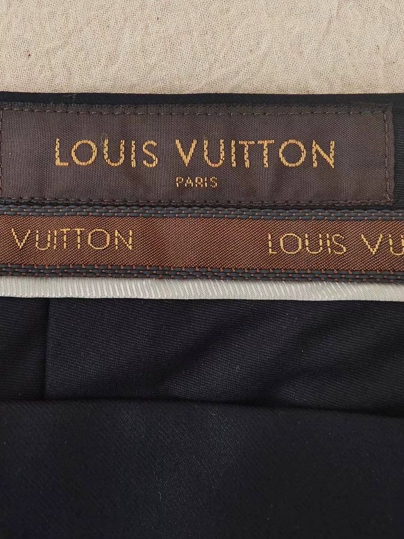 Louis Vuitton Louis Vuitton Metallic logo trousers Size US 36 / EU 52 - 3 Thumbnail