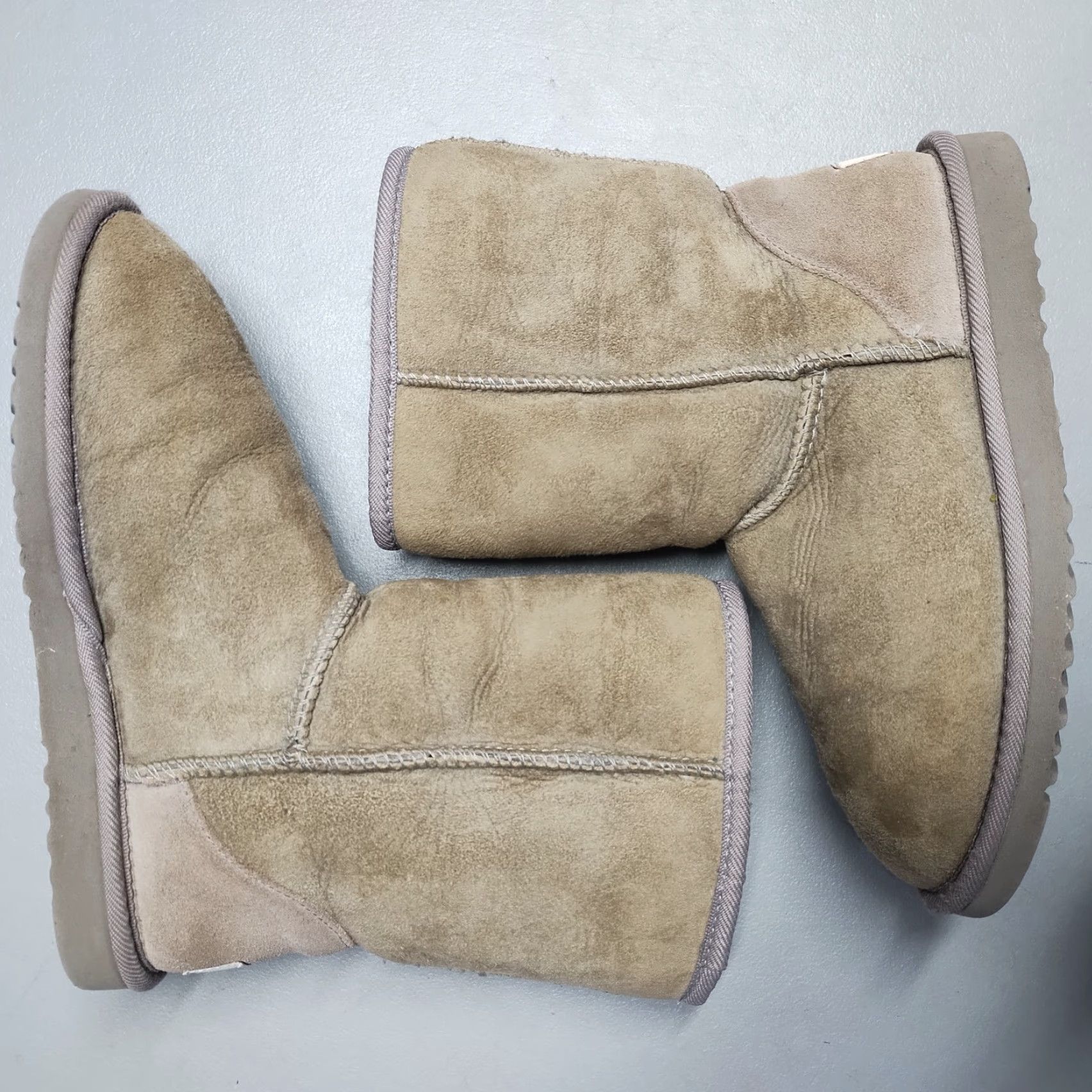 Ugg UGG Australia Classic Winter Boots Womens Size 6 Gray Suede Mid Calf Pull On Size US 6 / IT 36 - 5 Thumbnail