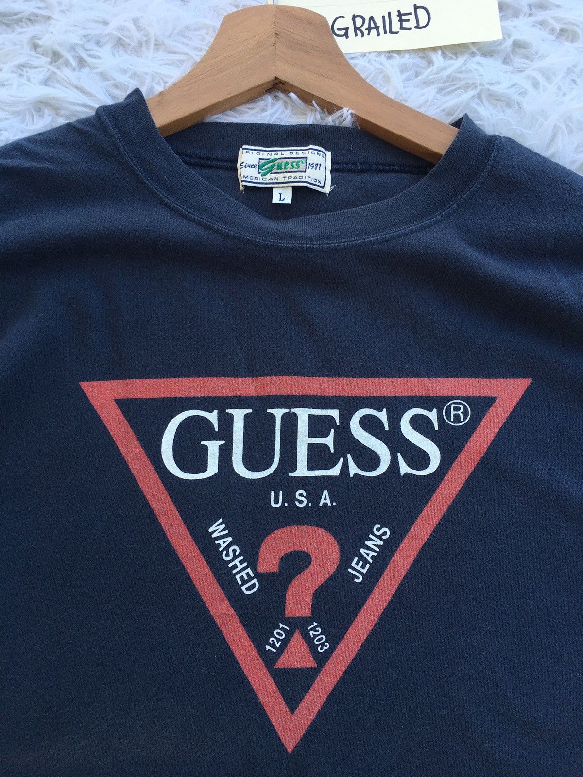 Guess Rare Vintage 90s Guess Big Logo Tshirt Size US L / EU 52-54 / 3 - 7 Thumbnail