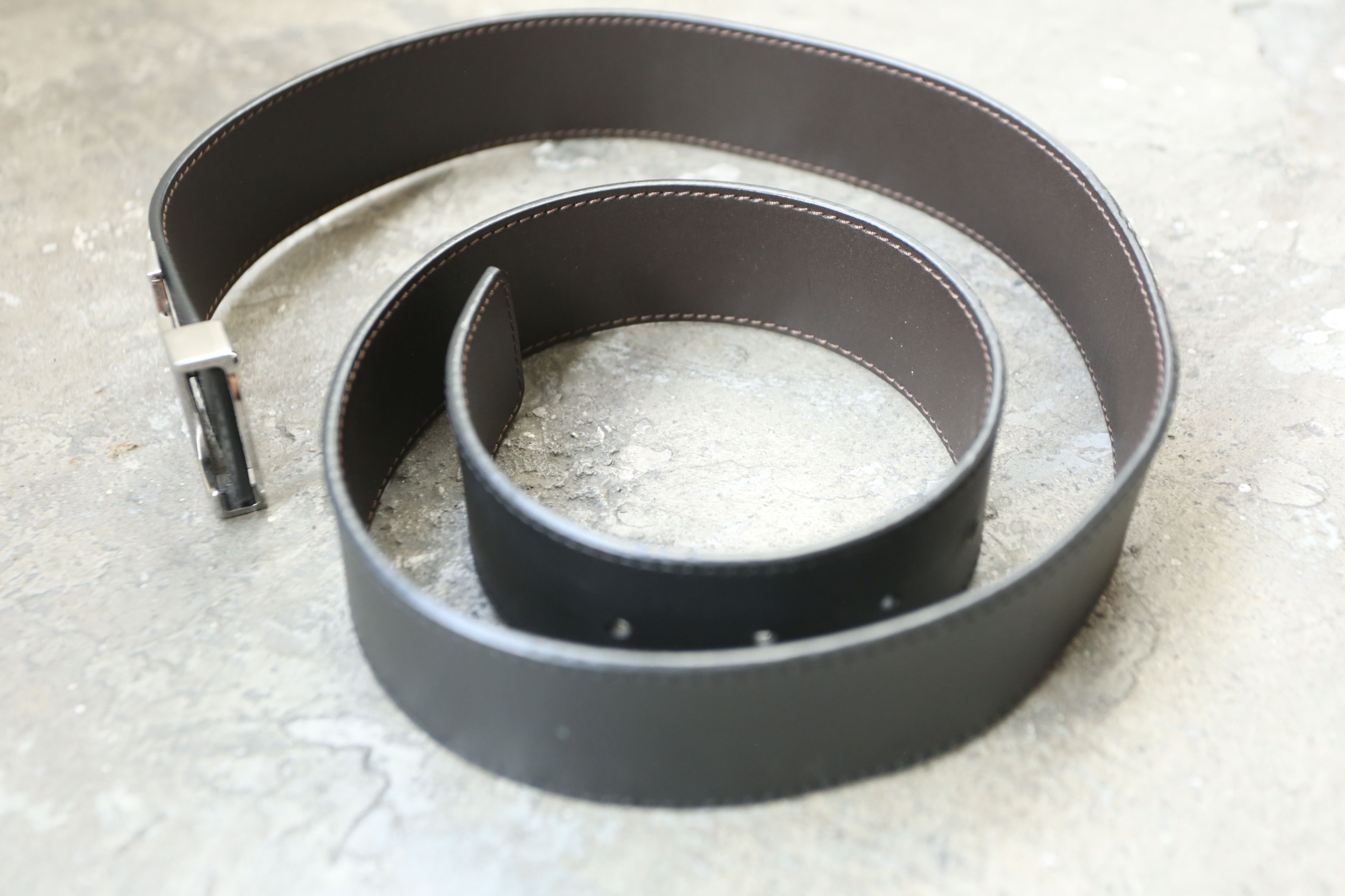 Louis Vuitton Louis Vuitton - 2017 - Initials 40mm Reversible Belt Size 30 - 3 Thumbnail