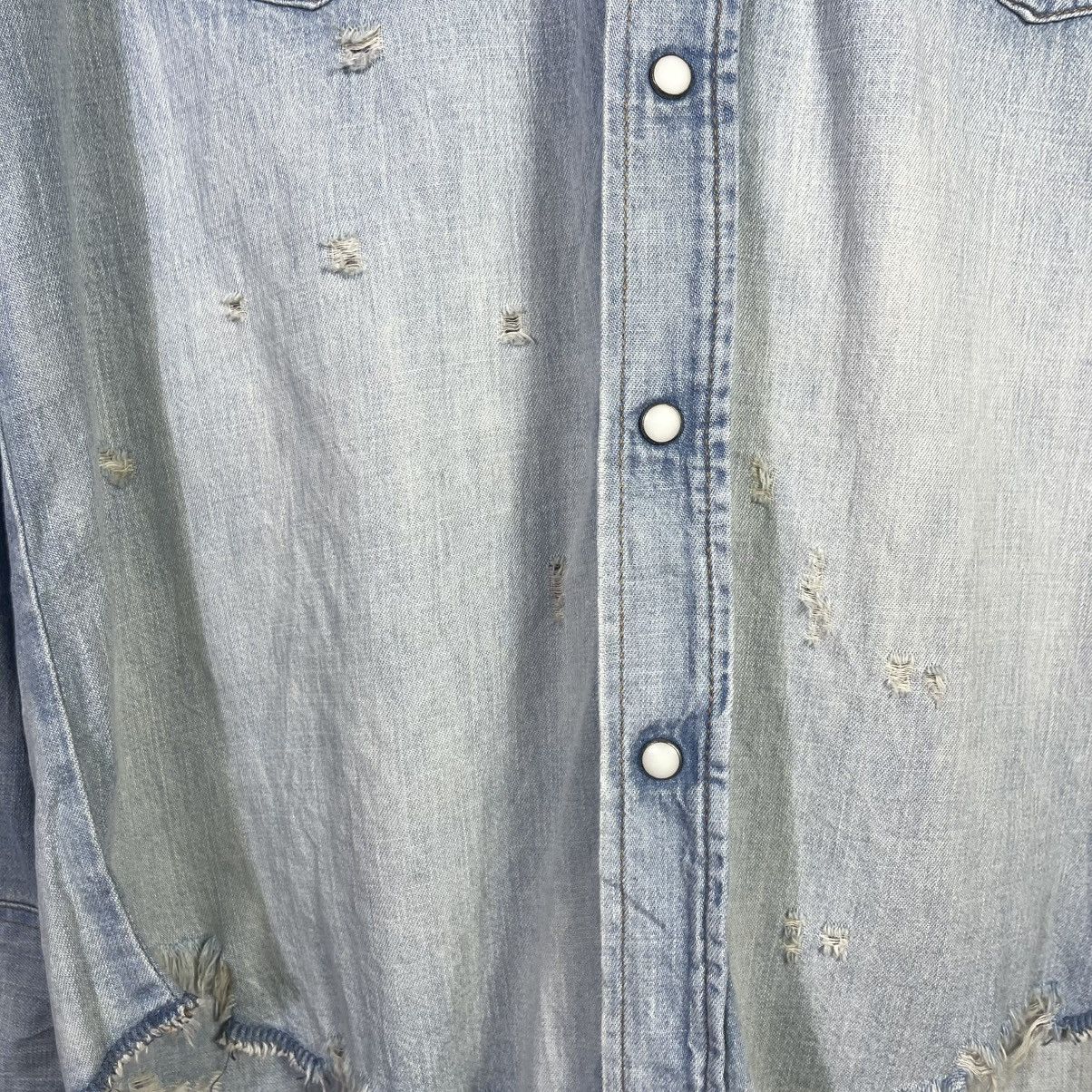 Japanese Brand × Wrangler Wrangler x Azul Distressed Design Denim Pearl Snap Shirt Size US L / EU 52-54 / 3 - 5 Thumbnail