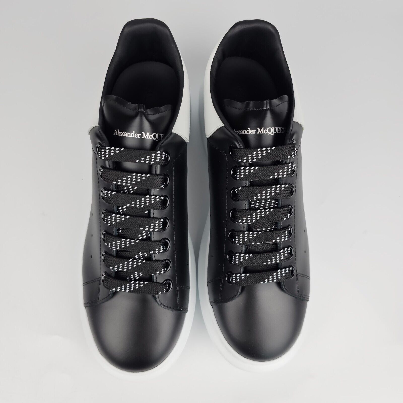 Alexander McQueen ALEXANDER MCQUEEN Oversized Men's B&W Sneakers Size US 10.5 / EU 43-44 - 6 Thumbnail