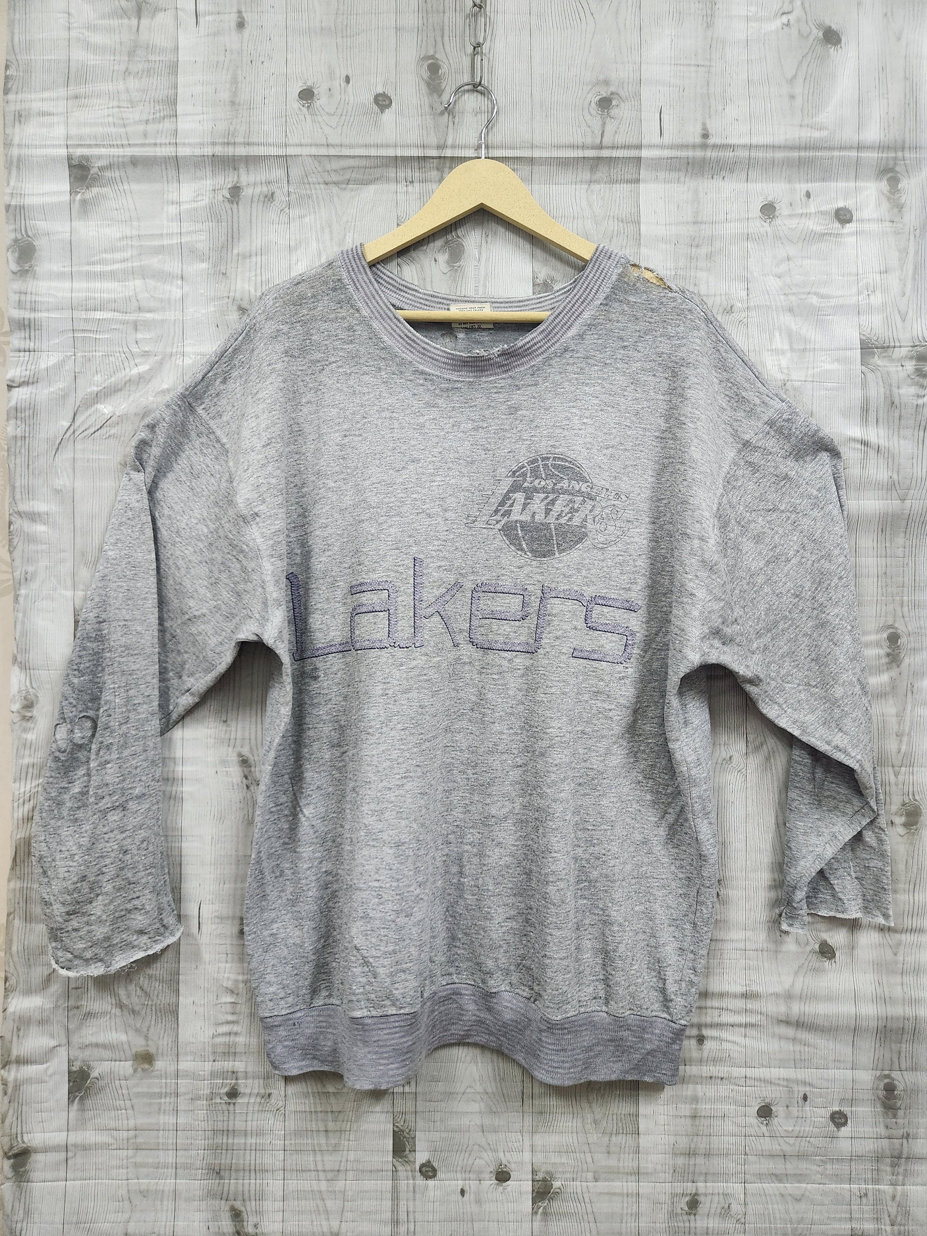 NBA × Vintage Vintage 1990s L.A. Lakers Distressed Sweater Size US XL / EU 56 / 4 - 2 Thumbnail