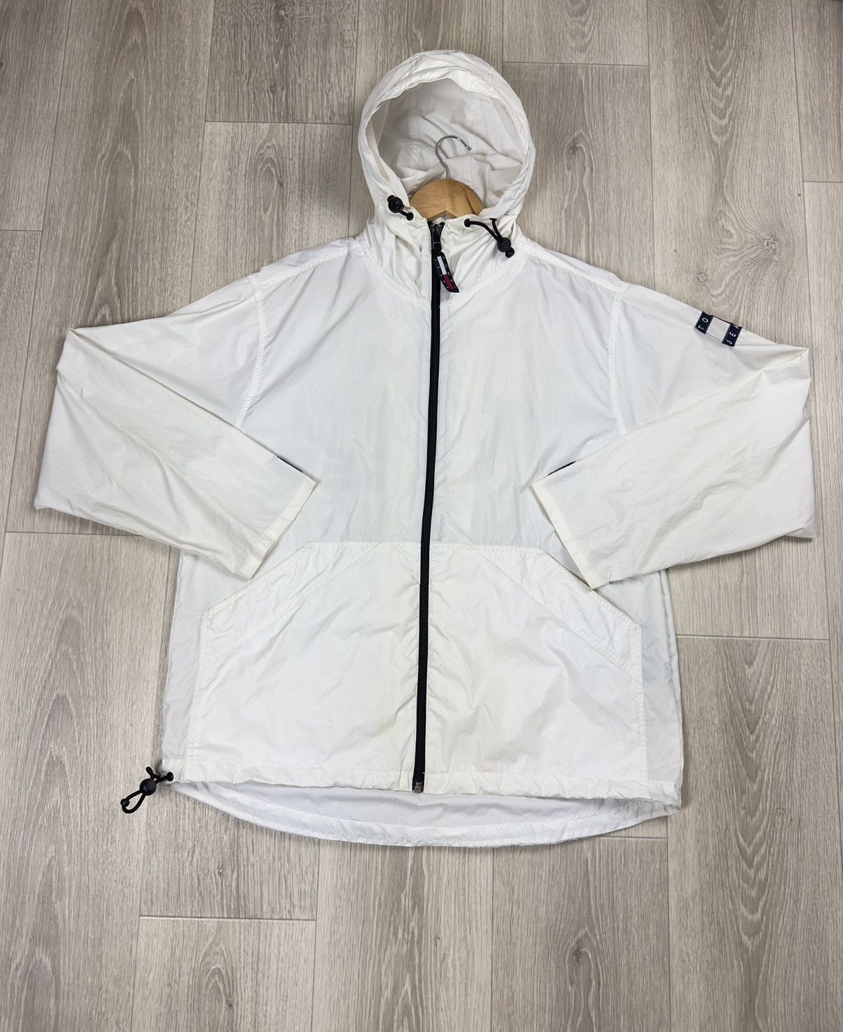 Tommy Hilfiger Vintage Tommy Hilfiger Jeans Logo Nylon Windbreaker Jacket Size US M / EU 48-50 / 2 - 3 Thumbnail
