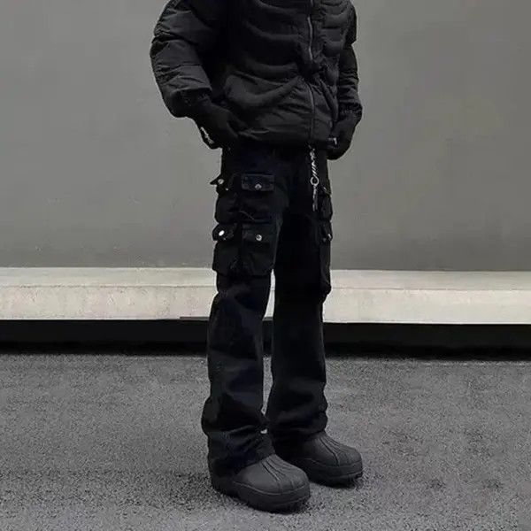 Vintage VIBE Stylish Black Cargo Pants with Multiple Pockets Size US 32 / EU 48 - 1 Thumbnail
