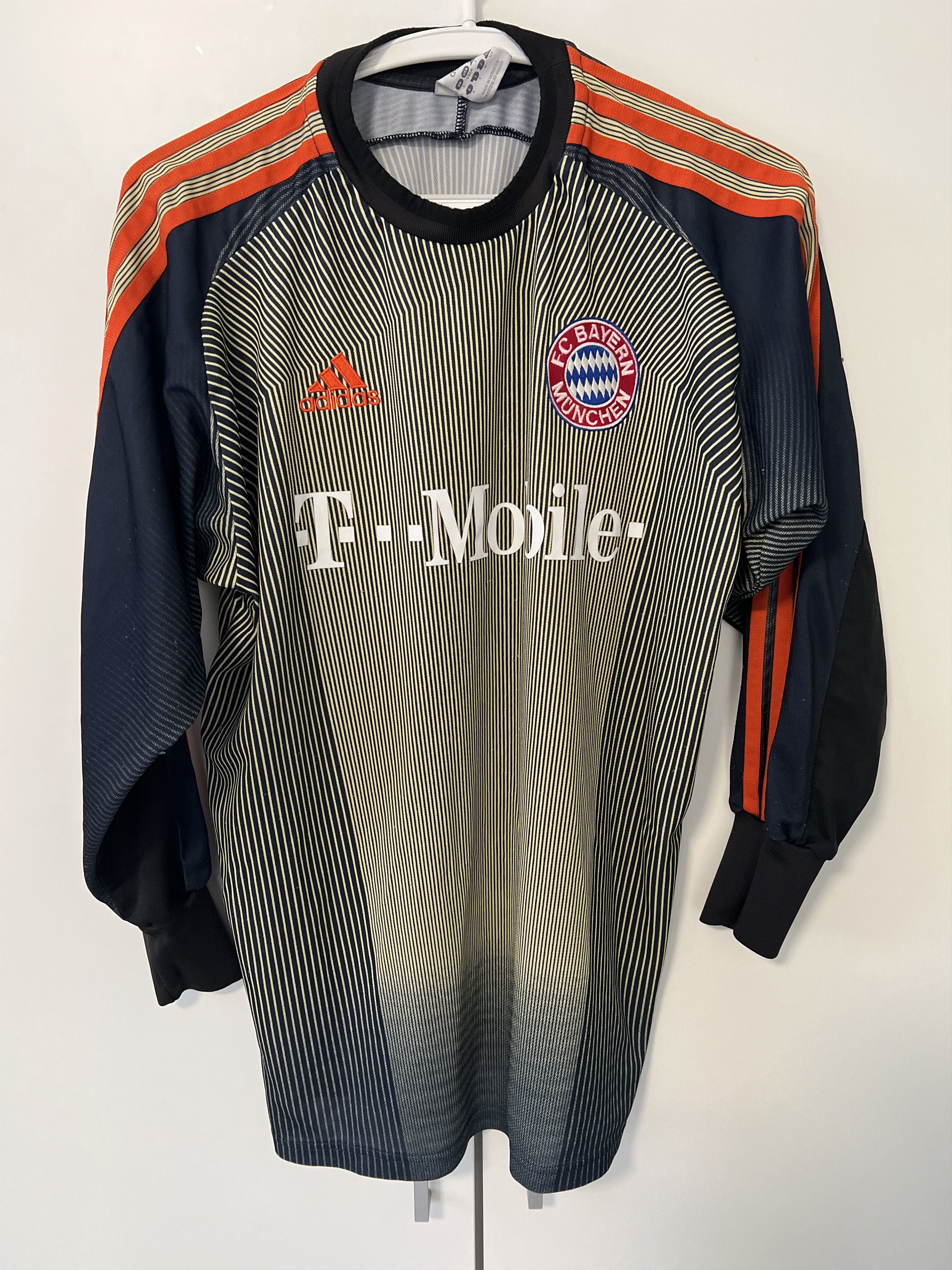 Bayern Munich 2003-04 GK #1 Kahn football jersey shirt