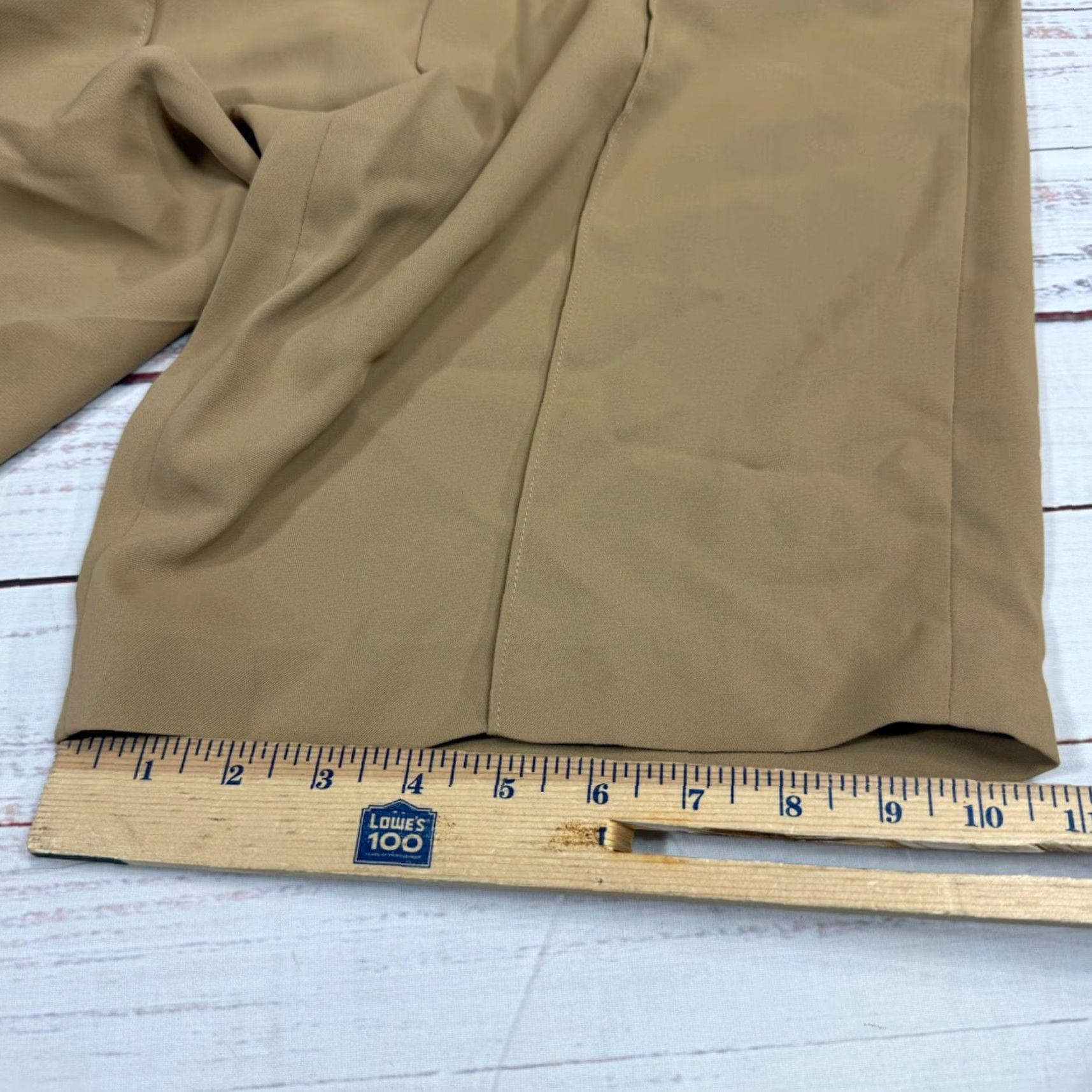 Vintage Urlazh Tan Chino Shorts Womens L Polyester Flat Front Front Center Leg Seam Shop Casual Shorts Womens L Tan Urlazh Size 36" / US 14 / IT 50 - 3 Thumbnail