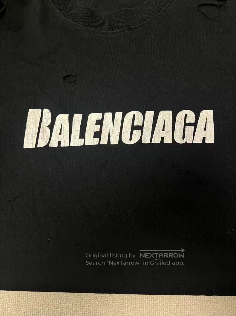 Balenciaga Balenciaga Letter Printed Pattern Ripped Round Neck Short Size US S / EU 44-46 / 1 - 3 Thumbnail