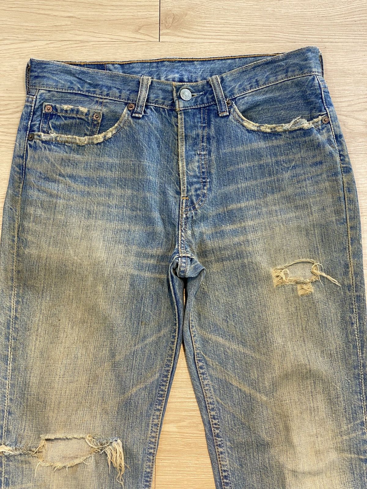 Levi's Levi’s Vintage Distress Rusty Mud Wash Loose Style Jeans Size US 30 / EU 46 - 2 Thumbnail