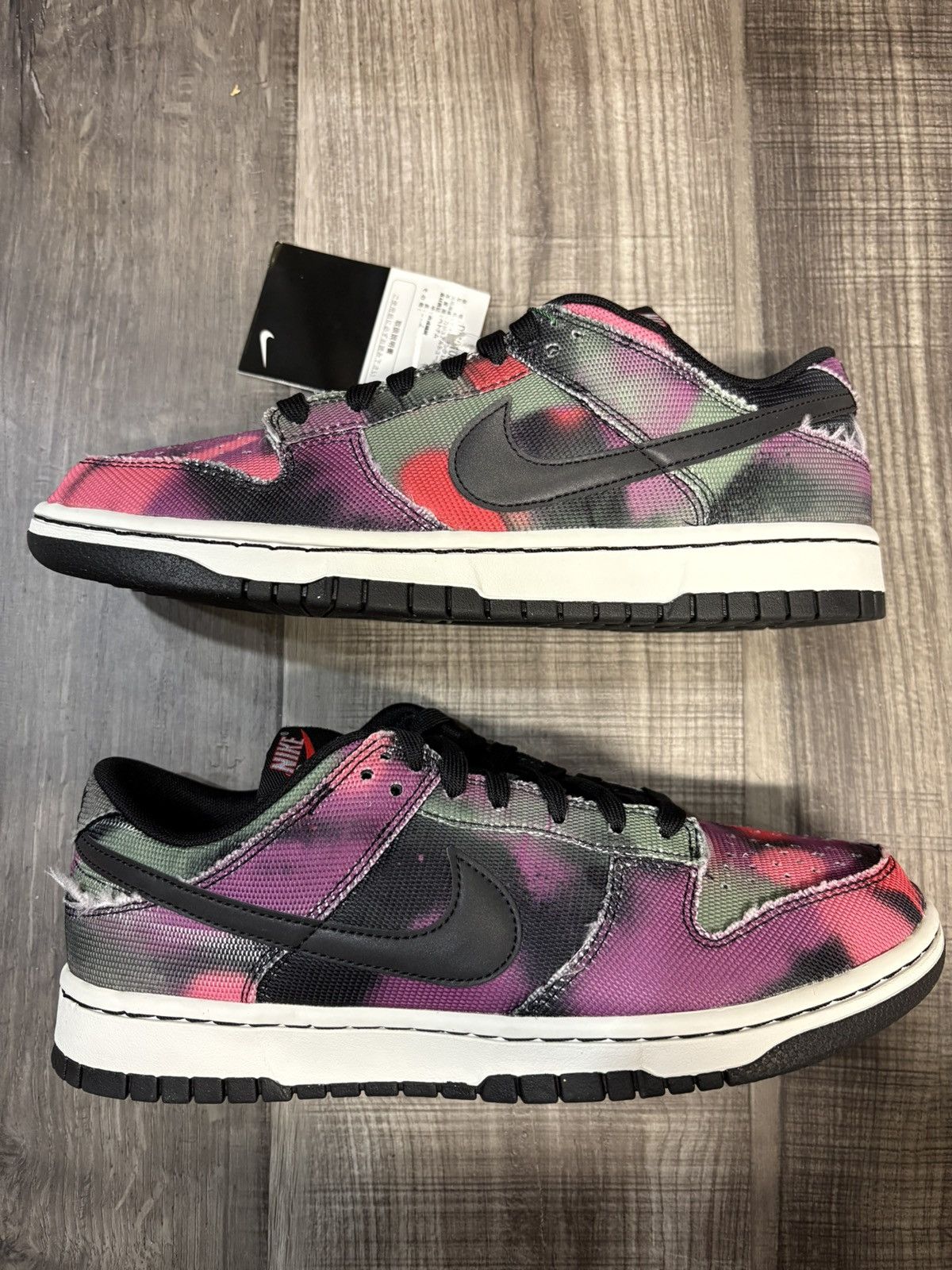 Nike Nike Dunk Low Premium Graffiti size 9 Size US 9 / EU 42 - 4 Thumbnail