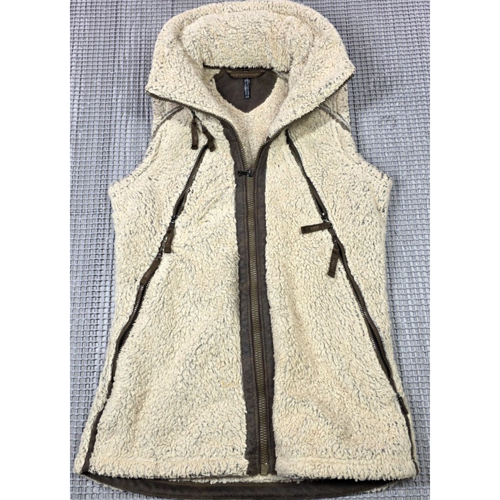 Vintage Kuhl Womens Flight Vest XS Beige Fleece Hooded Full Zip Vest, High Pile, Size XS, Beige, Casual, Travel, Outdoor, Women Size XS / US 0-2 / IT 36-38 - 2 Thumbnail