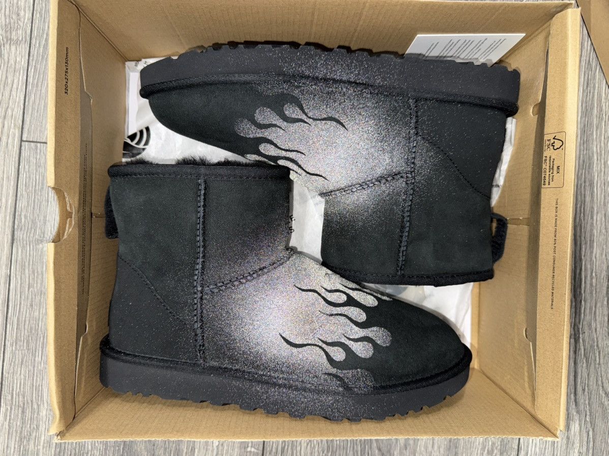 Ugg Loso flame Ugg classic mini reflective black Size US 9 / IT 39 - 1 Thumbnail
