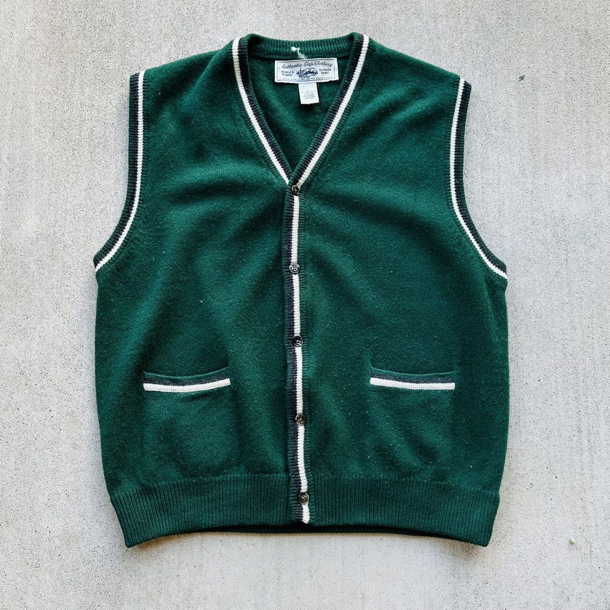 Gap Vintage Authentic Gap Clothing Lambswool Sweater Vest Medium Size US M / EU 48-50 / 2 - 1 Thumbnail