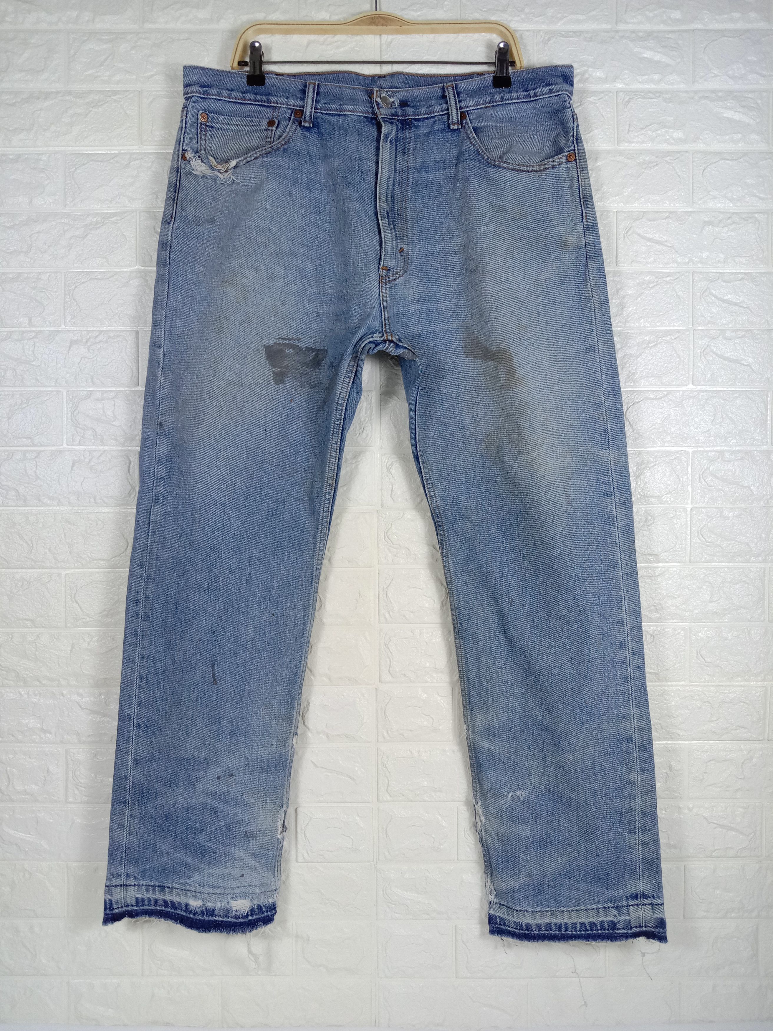 Levi's Vintage Levi's 505 Jeans Blue Wash Distressed Denim Size US 38 / EU 54 - 1 Thumbnail