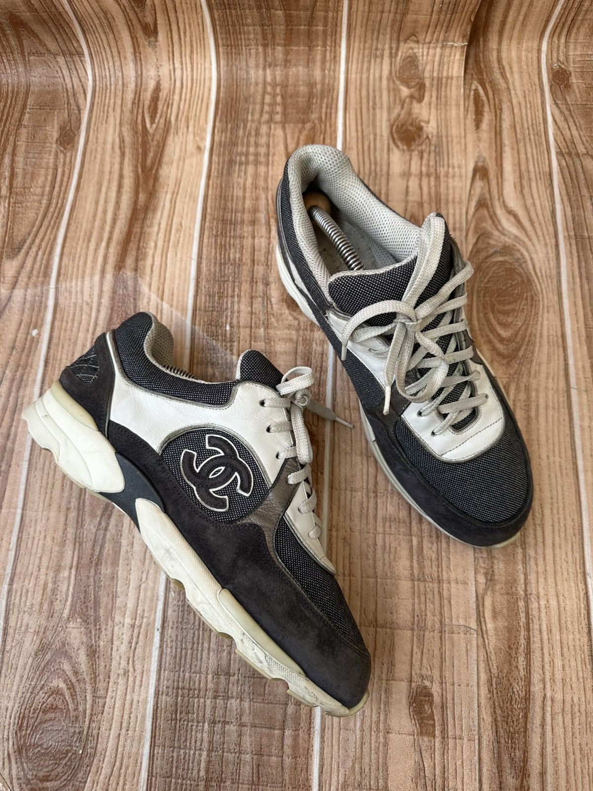 Chanel Chanel CC Logo Trainers Black Gray Low top Sneaks Size US 6.5 / EU 39-40 - 1 Thumbnail