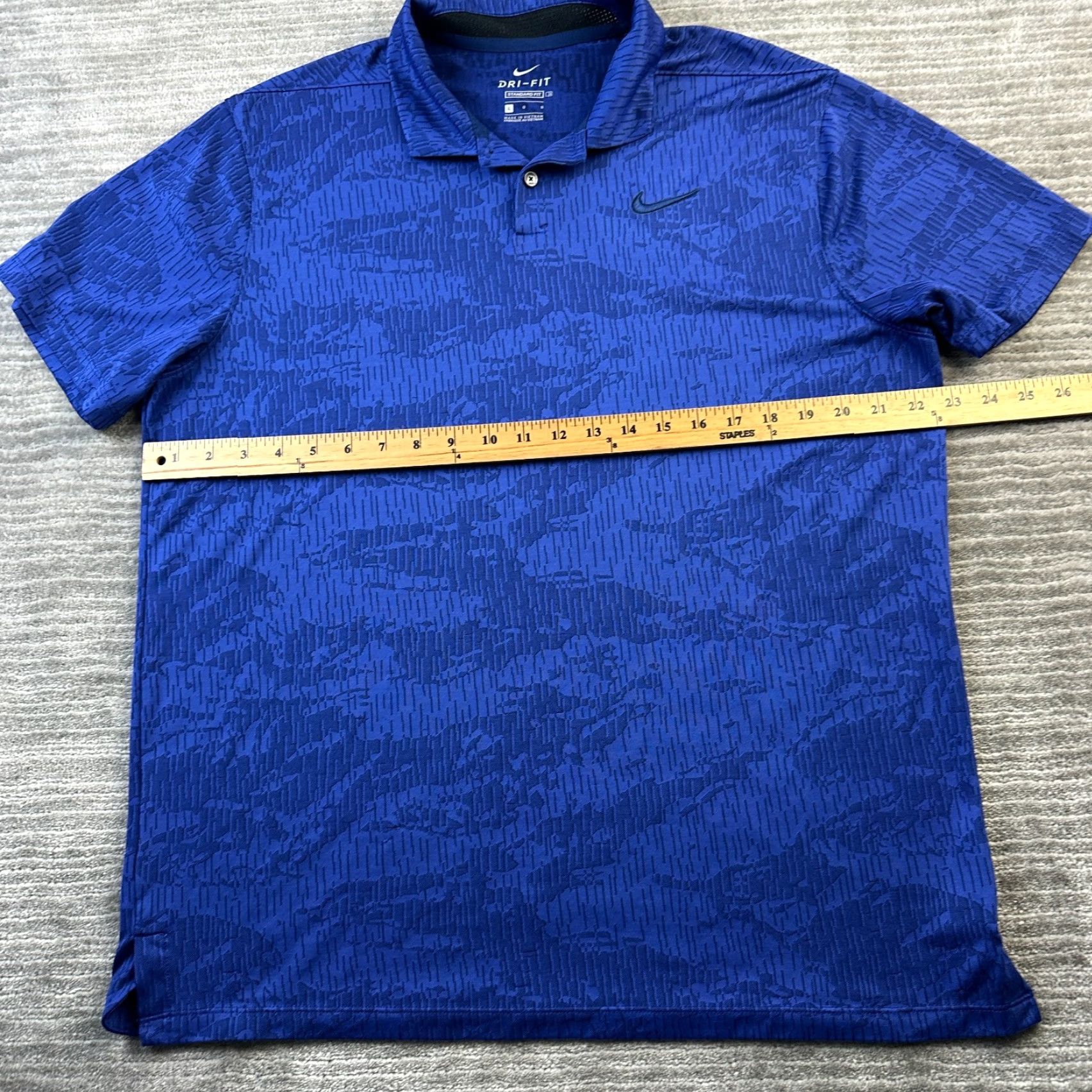 Nike Nike Polo Shirt Mens Large Blue Camouflage All Over Print Dri Fit Golf Tour Size US L / EU 52-54 / 3 - 7 Thumbnail