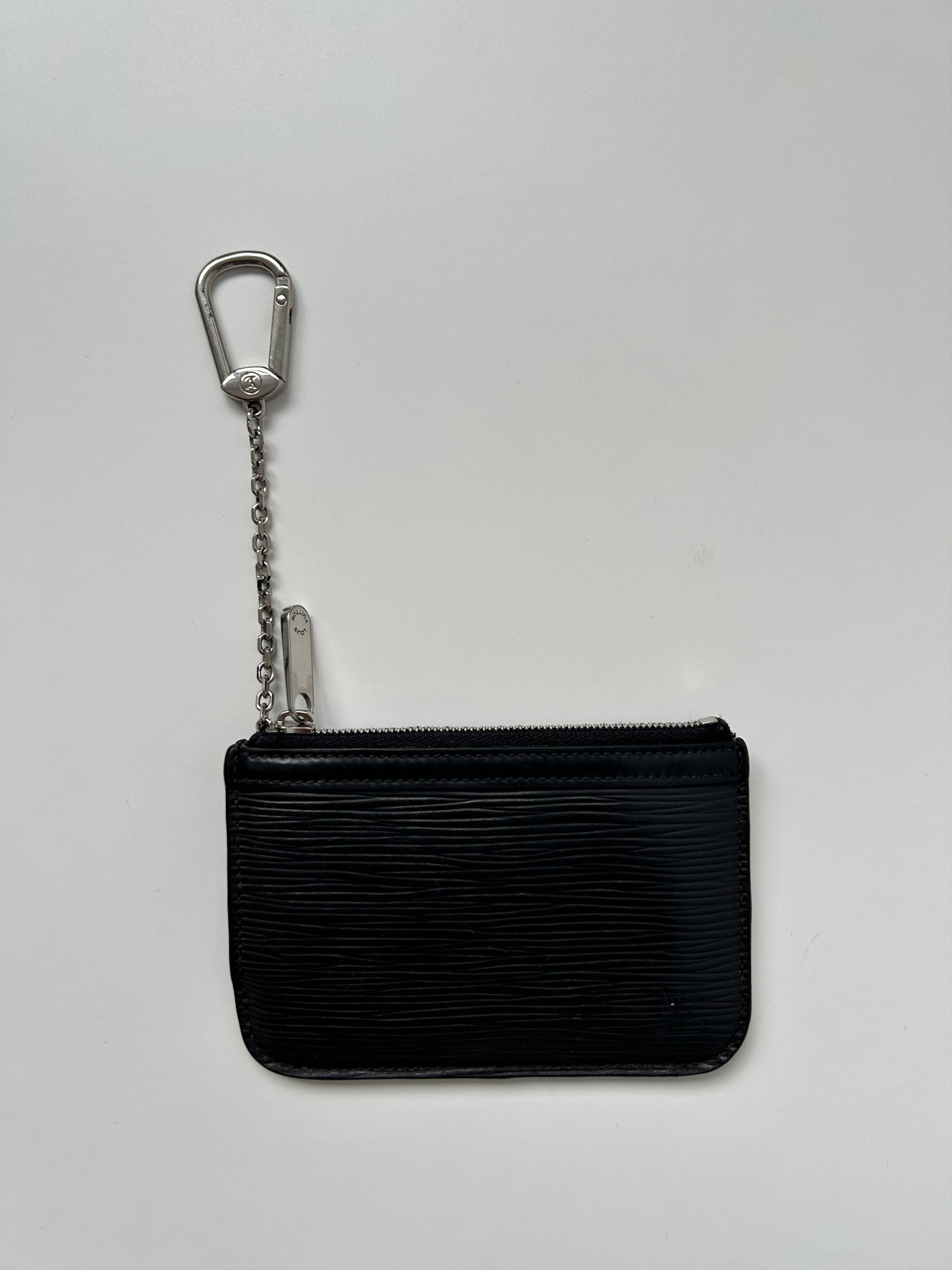 Louis Vuitton Vintage Louis Vuitton epi leather pochette cle large size Size ONE SIZE - 1 Thumbnail