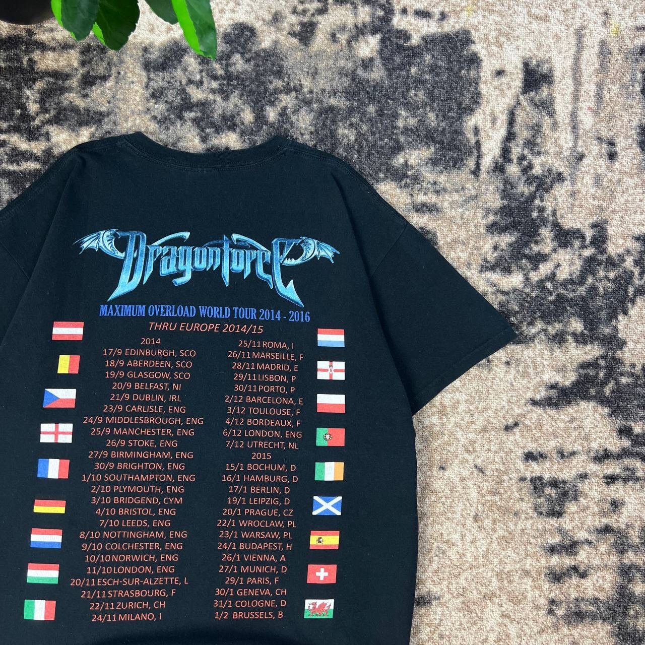 Band Tees Dragonforce Vintage Y2K Rock Band Tour T-Shirt 1TS67 Size US L / EU 52-54 / 3 - 6 Thumbnail