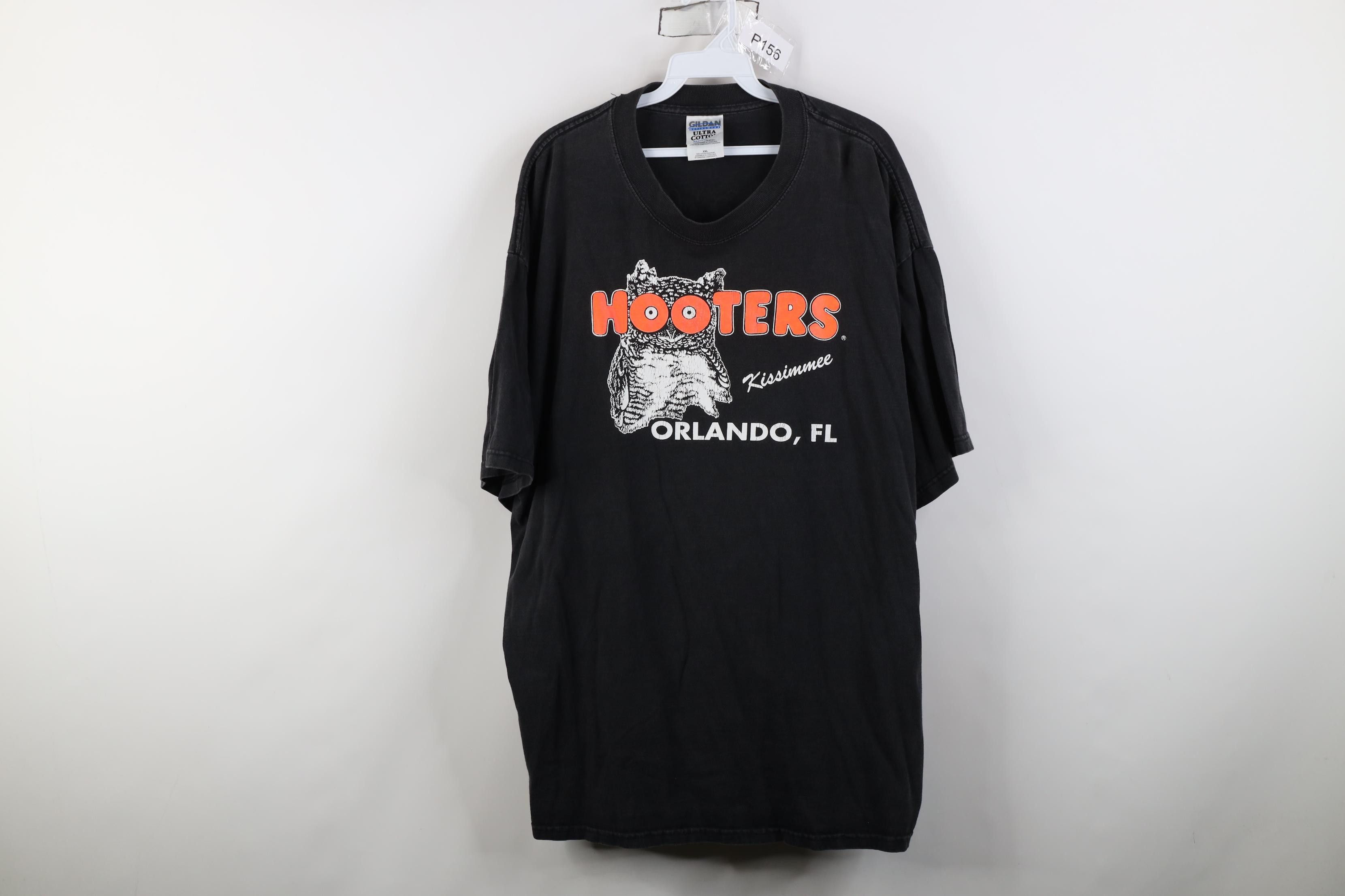 Vintage Vintage 90s Spell Out Hooters Orlando Florida T-Shirt Black Size US XXL / EU 58 / 5 - 1 Thumbnail