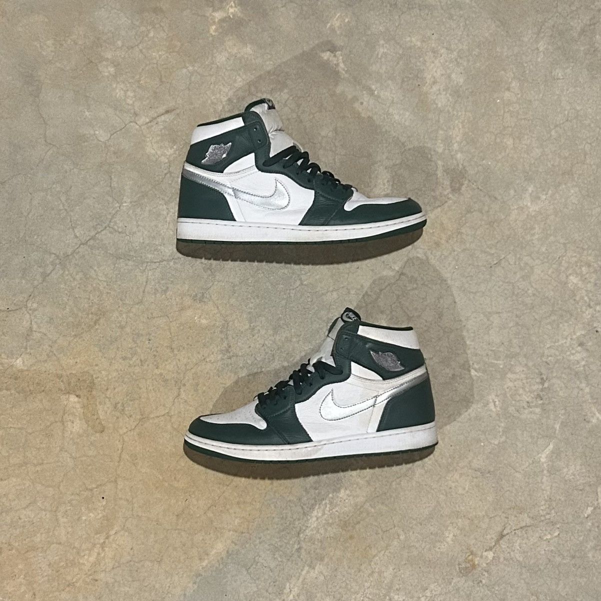 Jordan Brand × Nike Air Jordan 1 Retro High OG Gorge Green 2022 US 12 Size US 12 / EU 45 - 1 Thumbnail