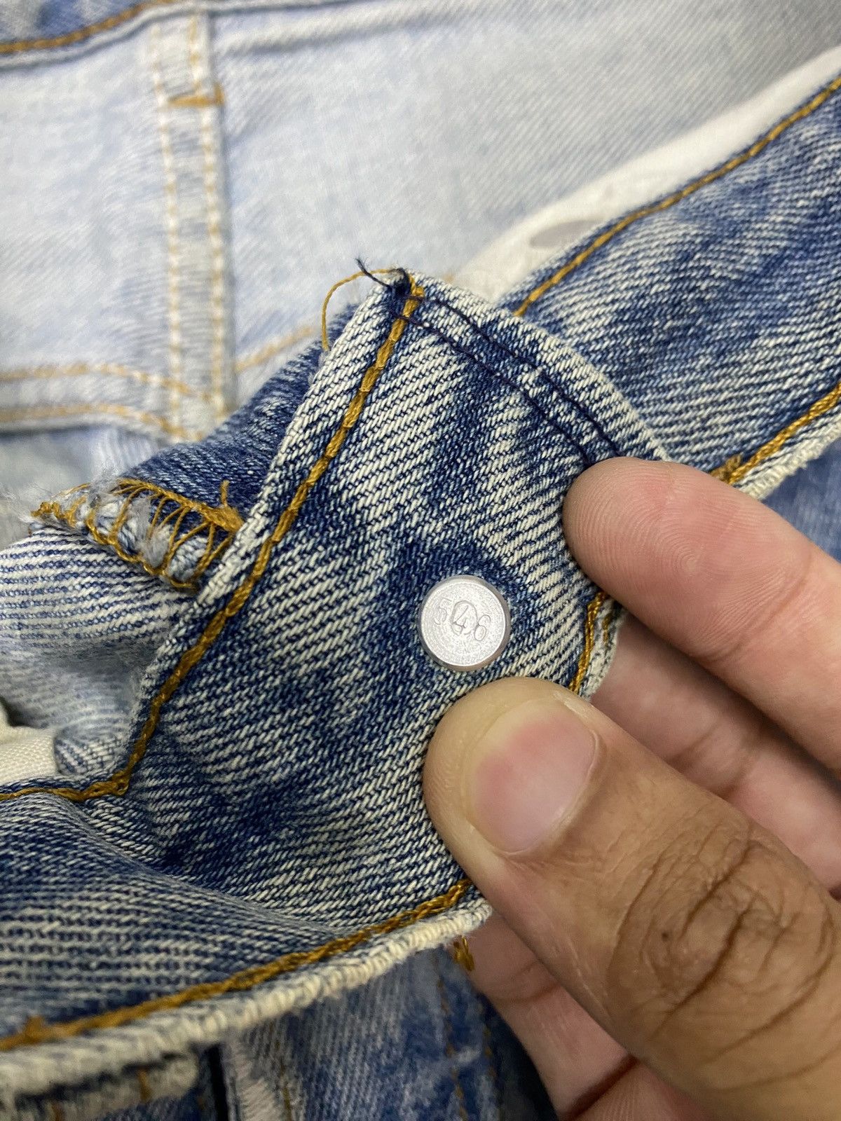 Levi's × Vintage LEVIS 501 VINTAGE DISTRESSED DENIM JEANS MADE IN USA Size US 28 / EU 44 - 12 Thumbnail