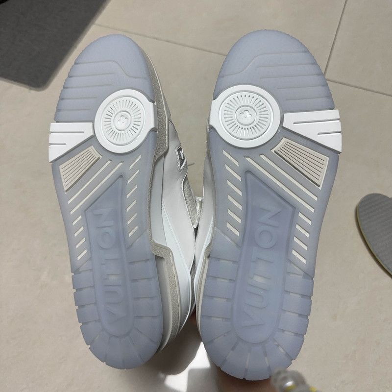 Louis Vuitton Louis Vuitton Trainer Leather Low-Top Sneakers for Women Size US 7 / IT 37 - 4 Thumbnail