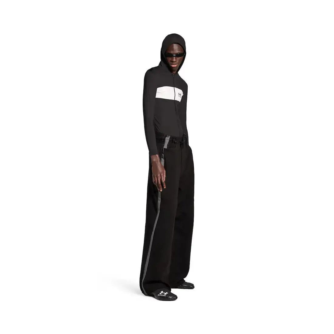 Balenciaga × Under Armour o1bcso1str0625 Under Armour® Sweatsuit Hoodie in Black/White Size US XL / EU 56 / 4 - 2 Thumbnail
