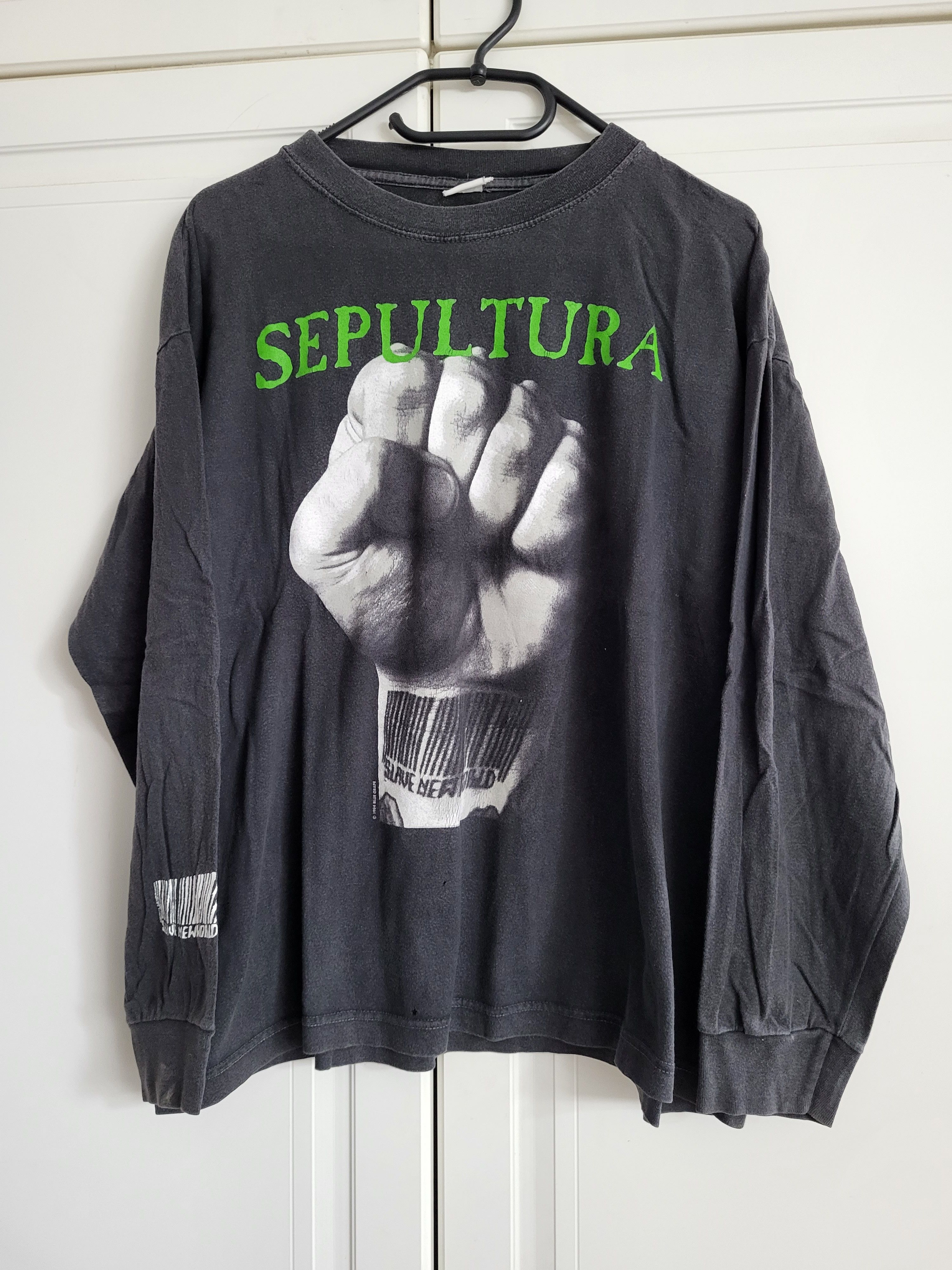 Band Tees Sepultura 1994 Slave New World Vintage metal longsleeve Size US L / EU 52-54 / 3 - 1 Thumbnail
