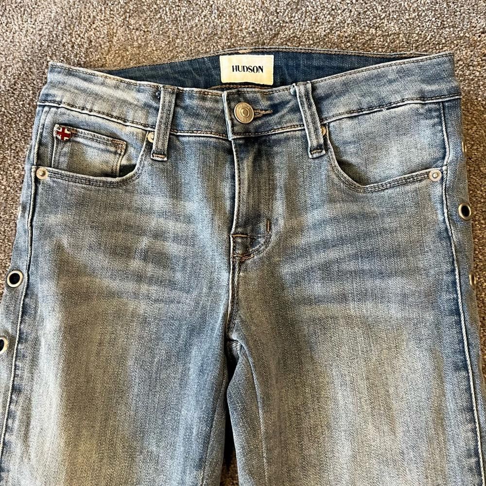 Designer Hudson Light Wash Stretch Blue Denim Jeans Size 14 Size US 26 / EU 42 - 2 Thumbnail