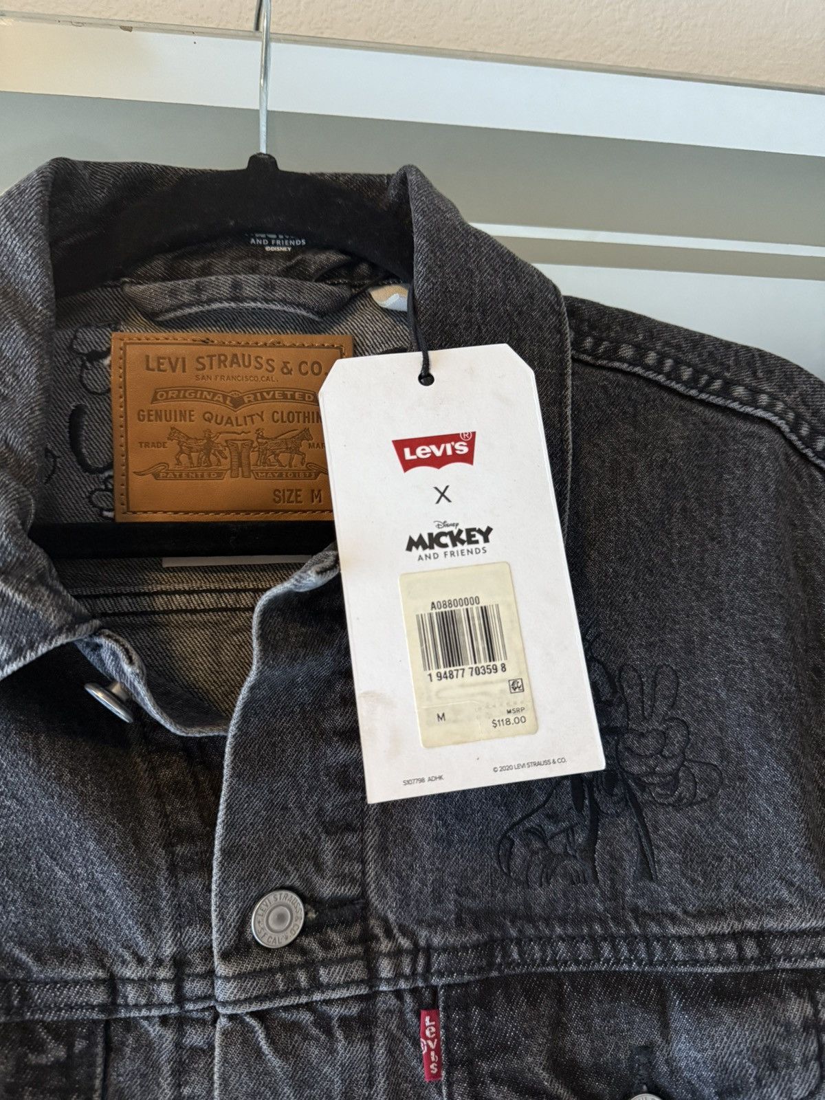 Disney × Levi's Disney x Levi’s Size US M / EU 48-50 / 2 - 5 Thumbnail