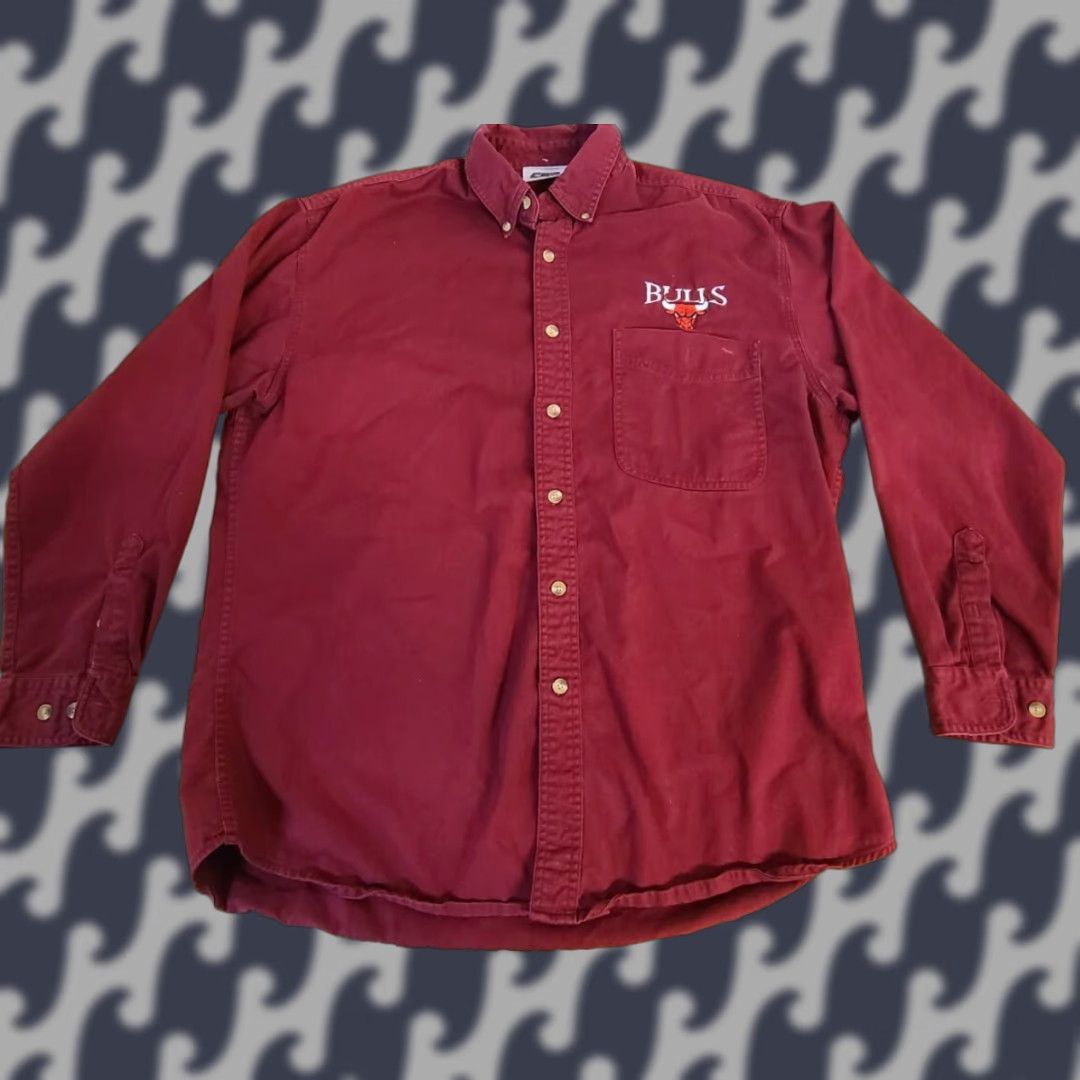 Logo 7 CSA Chicago Bulls Fan Shirt Button-Front L Red Mens Bulls Logo Casual Shirt Size US L / EU 52-54 / 3 - 1 Thumbnail