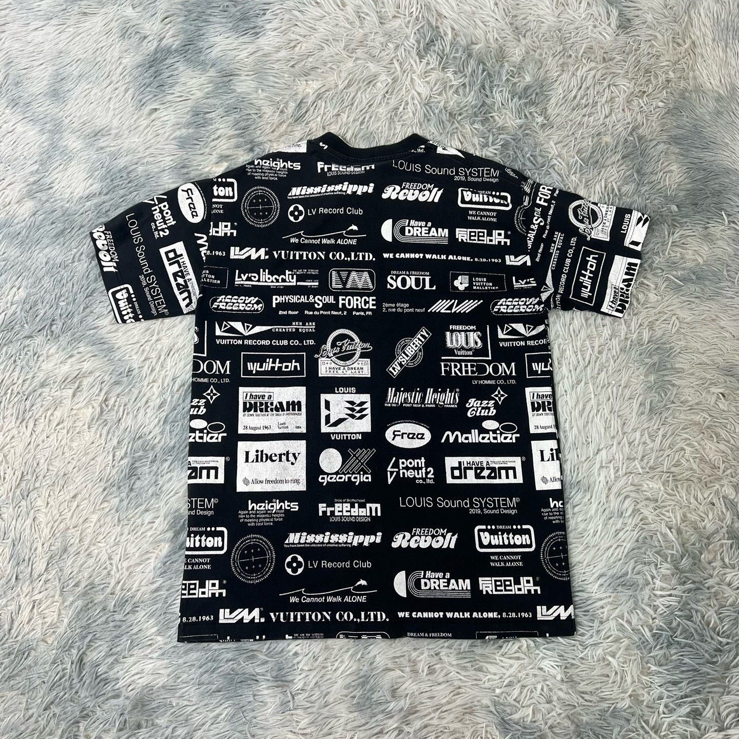 Louis Vuitton Louis Vuitton Short Sleeve T-Shirt Size US S / EU 44-46 / 1 - 2 Thumbnail