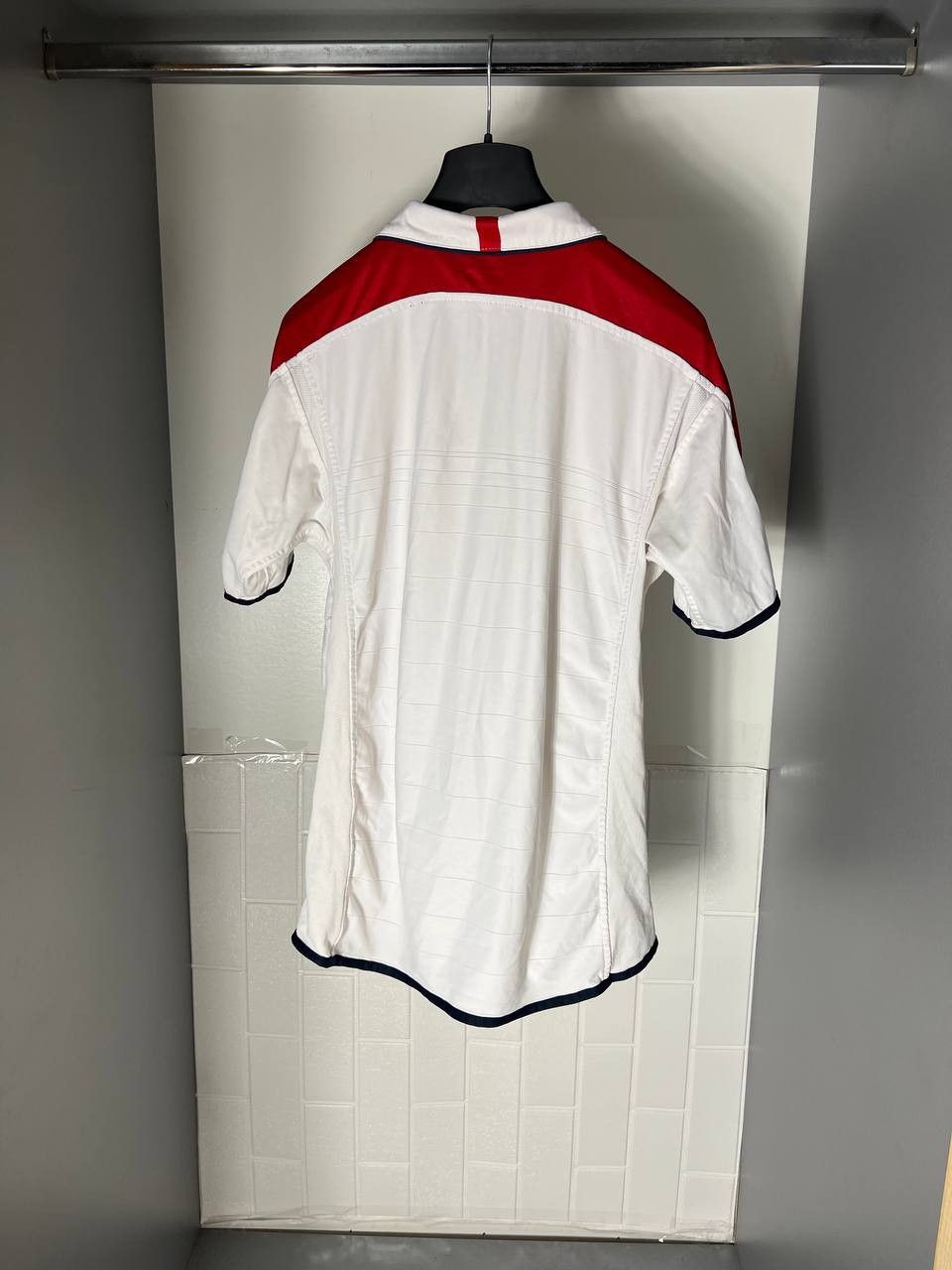 Umbro VINTAGE UMBRO ENGLAND RETRO SOCCER JERSEY MANCHESTER 90s Y2K Size US M / EU 48-50 / 2 - 13 Thumbnail