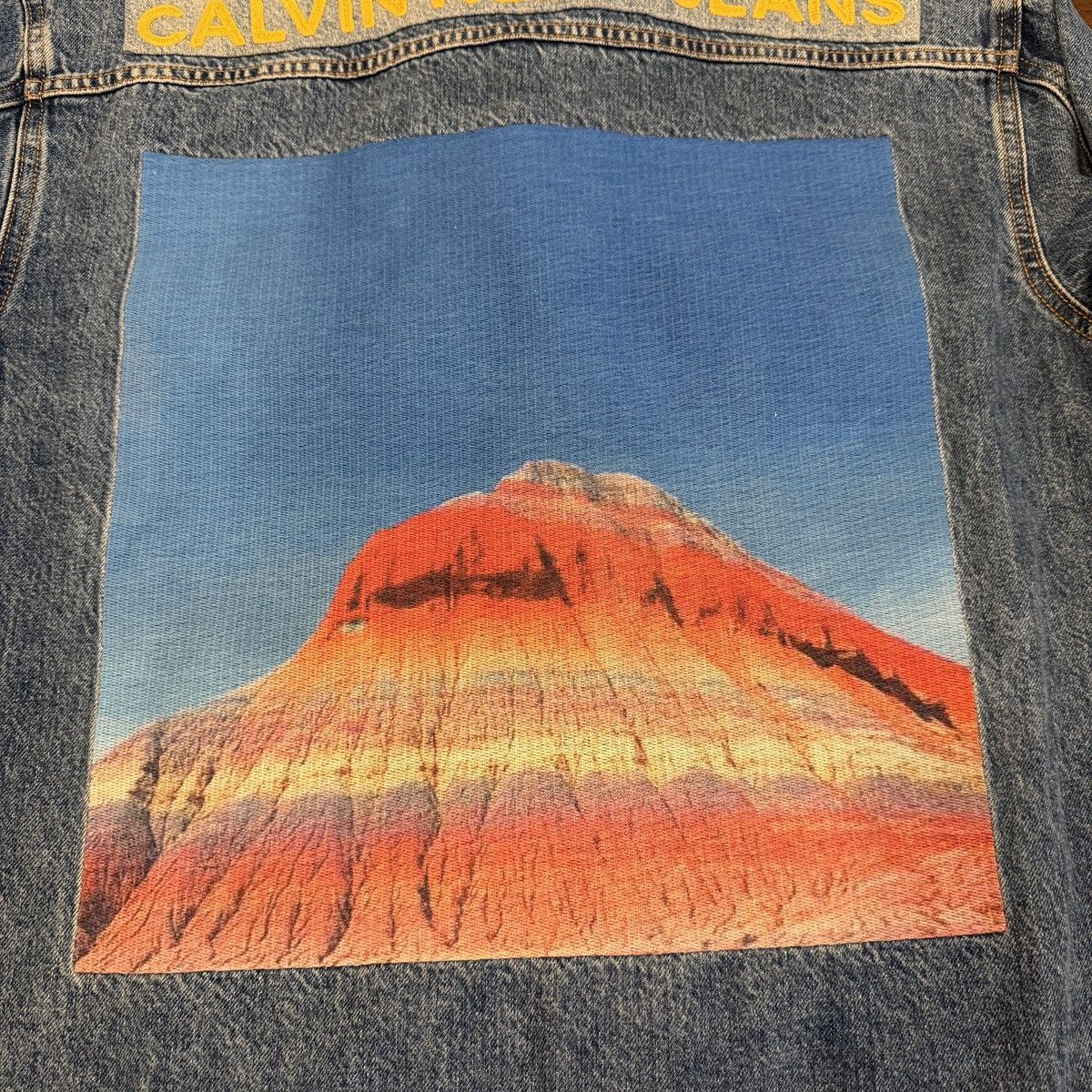Calvin Klein Calvin Klein Mountain-Print Denim Trucker Jacket Size US XL / EU 56 / 4 - 12 Thumbnail