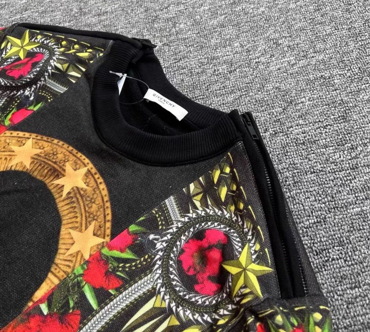 Givenchy Givenchy Men's Floral Print Sweatshirt . Size US S / EU 44-46 / 1 - 3 Thumbnail