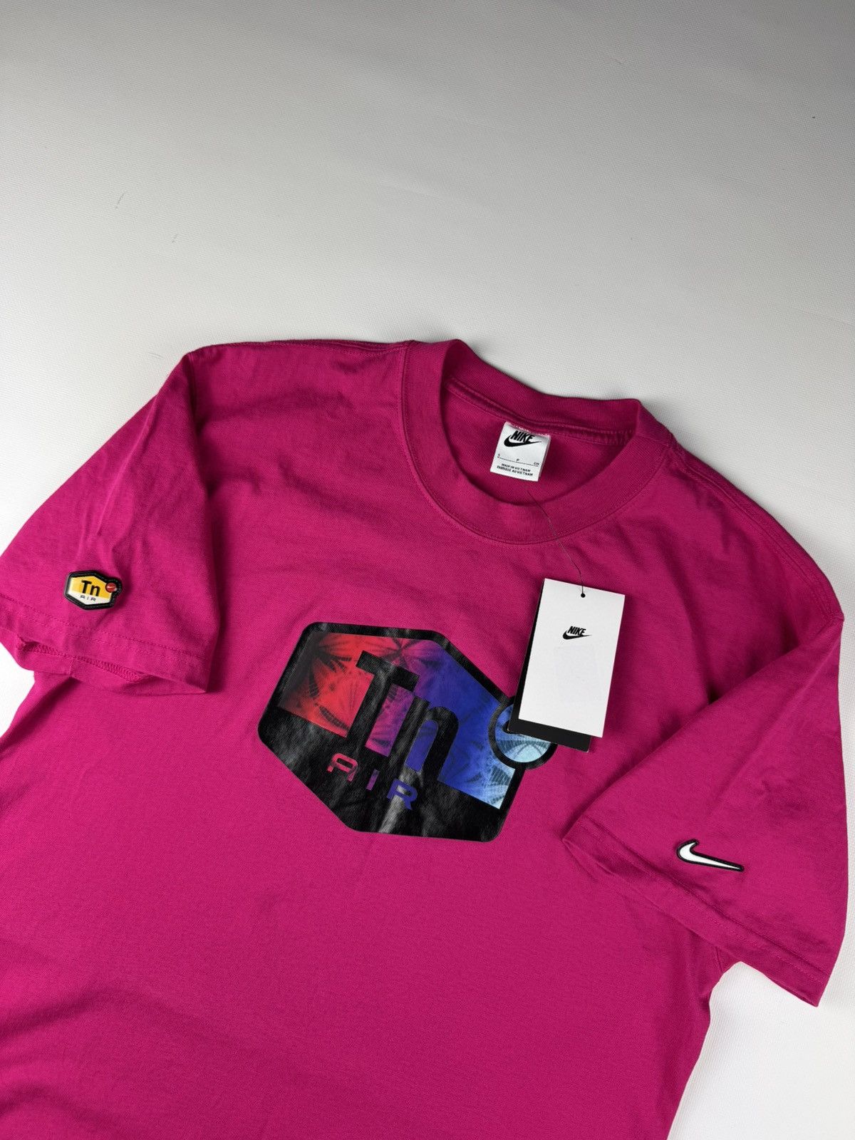 Nike Nike NSW Tee Tuned Air Graphic T-Shirt Size US S / EU 44-46 / 1 - 9 Thumbnail
