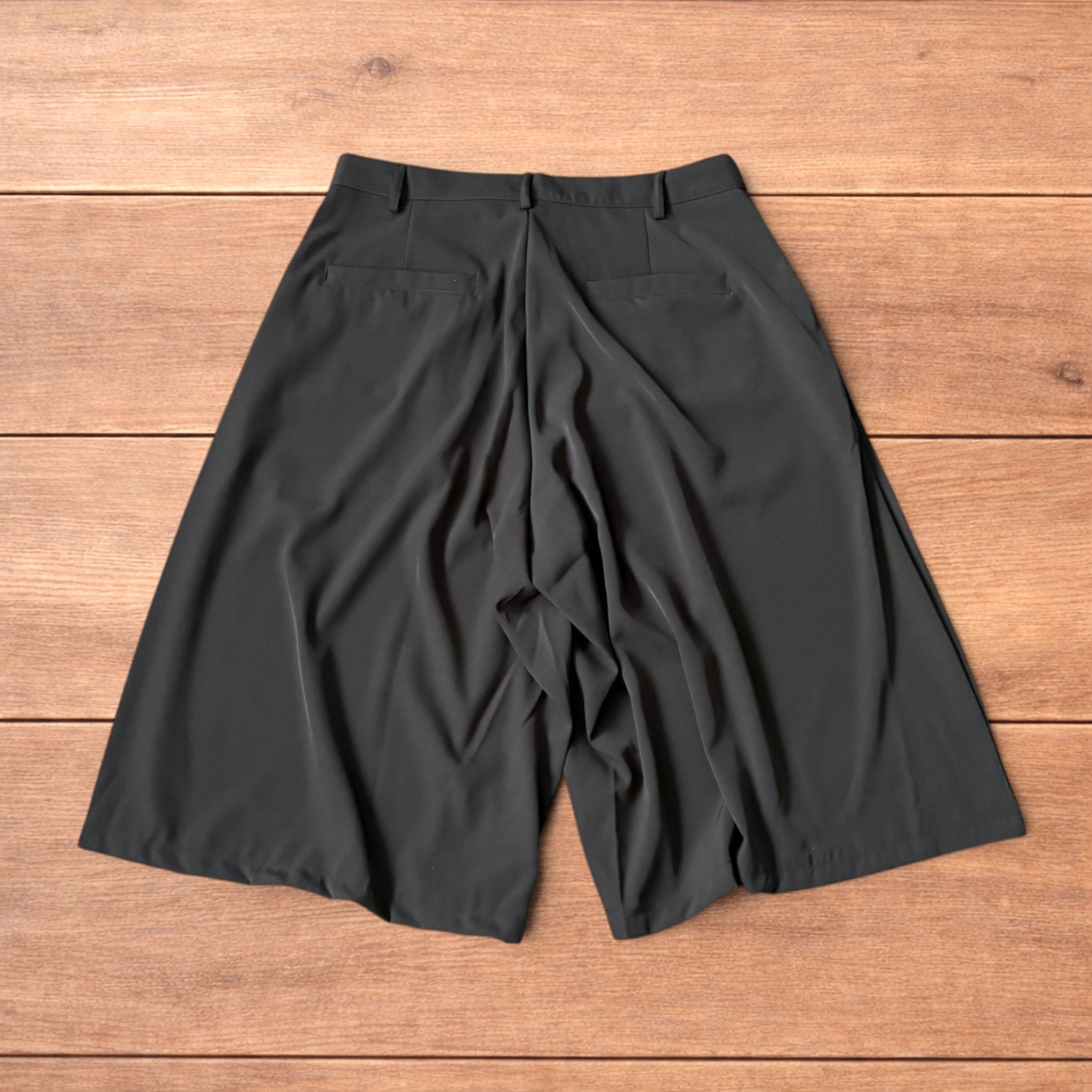 Japanese Brand Super baggy wide leg tailored 3/4 shorts jorts in brown. Size US 36 / EU 52 - 2 Thumbnail