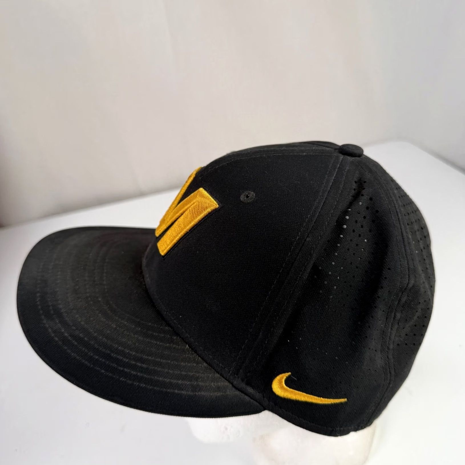 Nike Nike Missouri Tigers Baseball Cap Mizzou Fitted 7 1/4 Black Gold NCAA Mens Size ONE SIZE - 3 Thumbnail