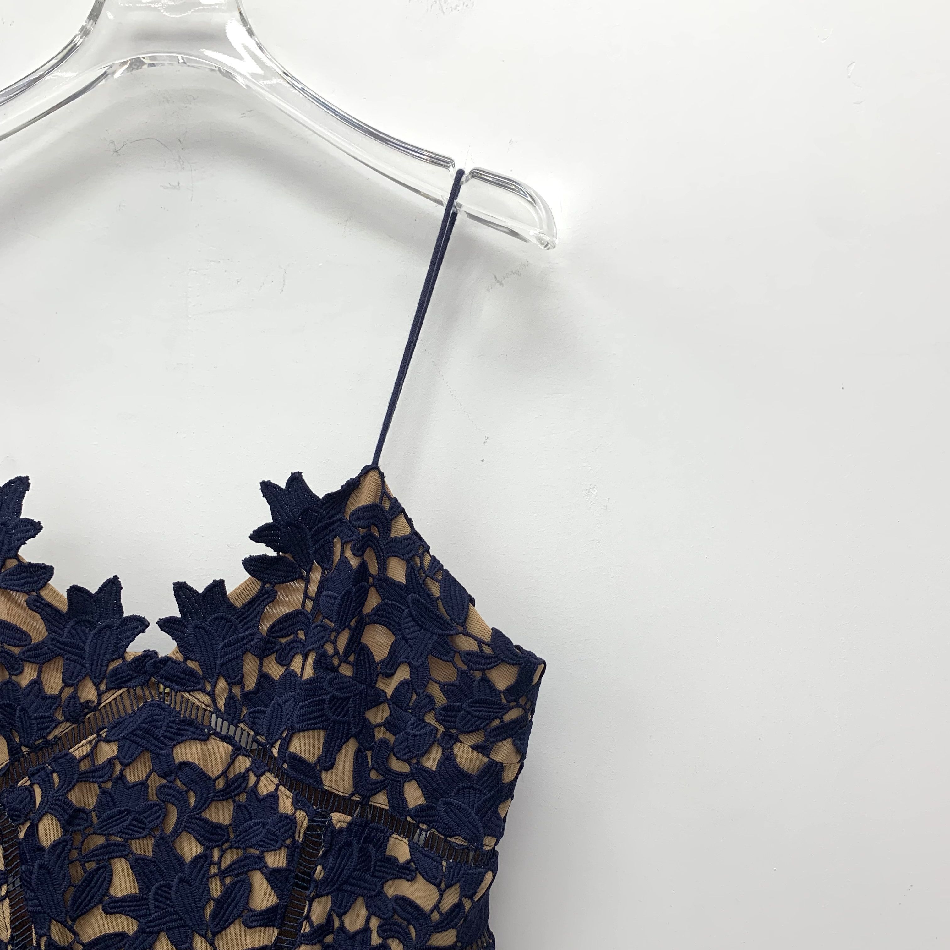 Self-Portrait Self-Portrait Blue Azalea Embroidered Cut-Out Dress (Size L) Size L / US 10 / IT 46 - 7 Thumbnail