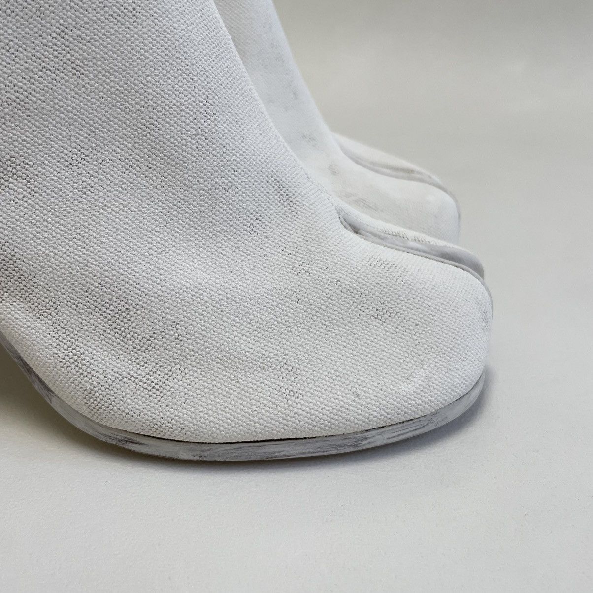 Maison Margiela White Painted Canvas Tabi Boots Size US 10 / IT 40 - 14 Thumbnail