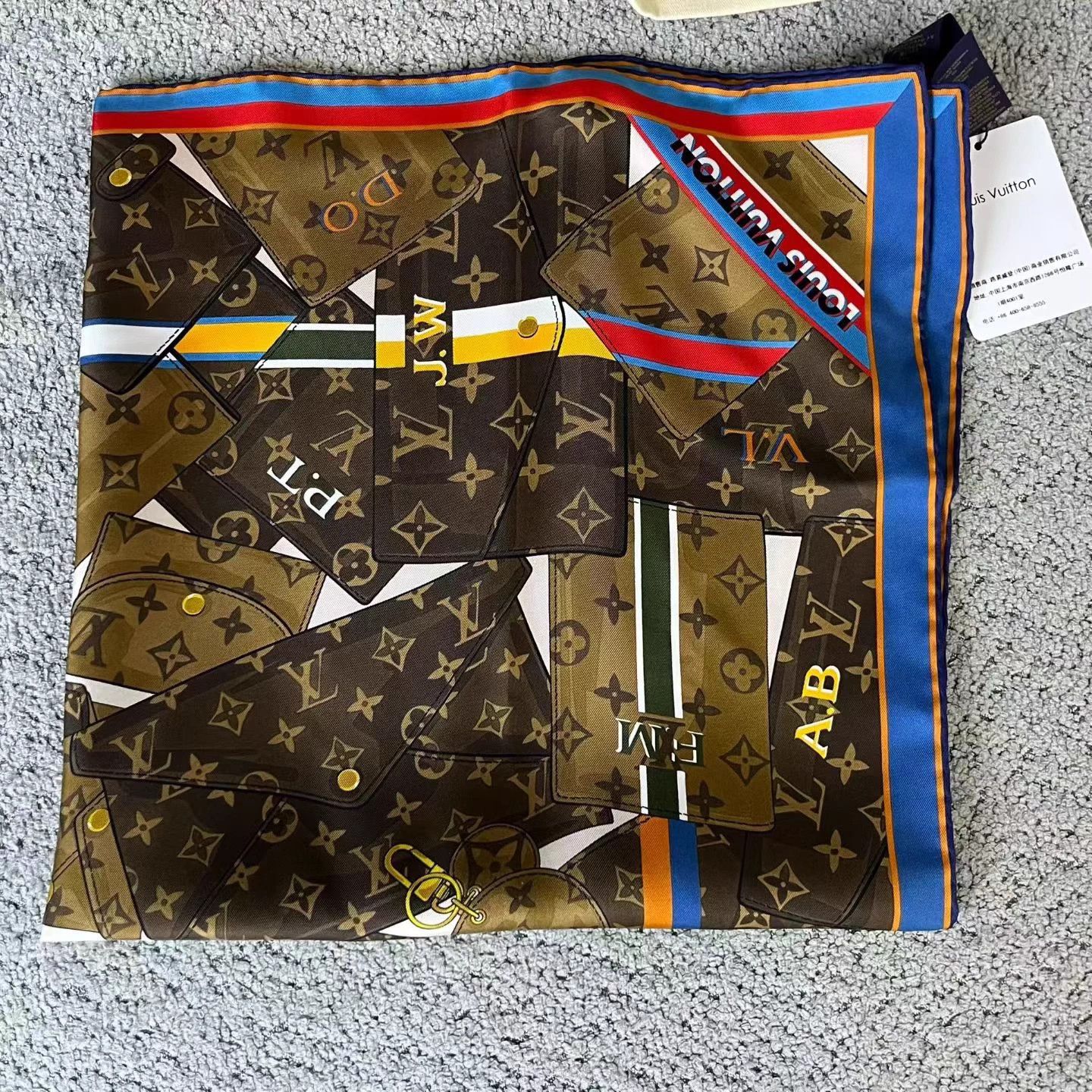 Louis Vuitton LV Brown 70cm Silk Scarf New Unworn Hot Size ONE SIZE - 2 Thumbnail