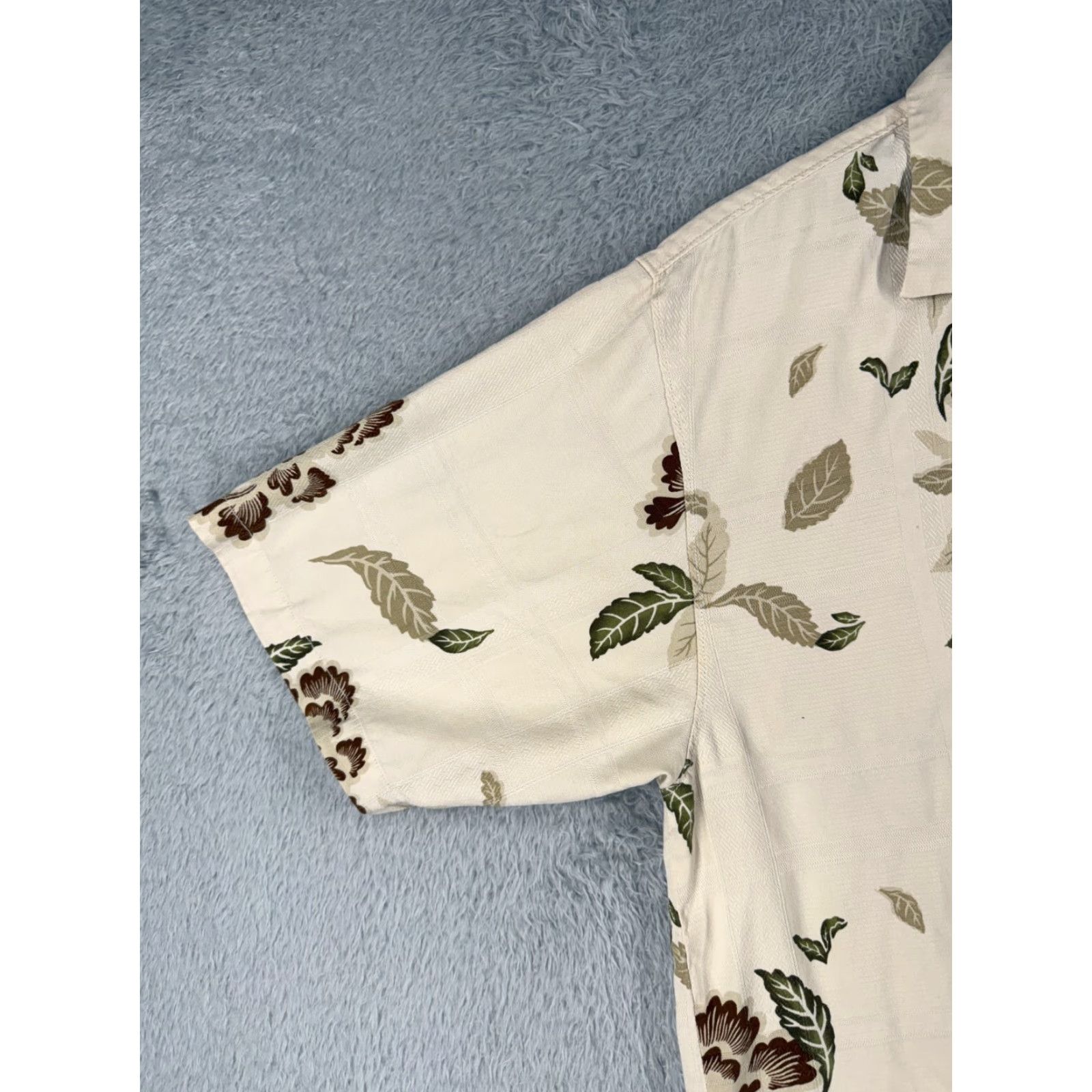 Tommy Bahama Tommy Bahama Shirt Men Large Beige Leaf Pattern Button Up Hawaiian Silk 100% Silk Dressy Casual Villa Resort Beachwear Button-Up Mens Size US L / EU 52-54 / 3 - 3 Thumbnail