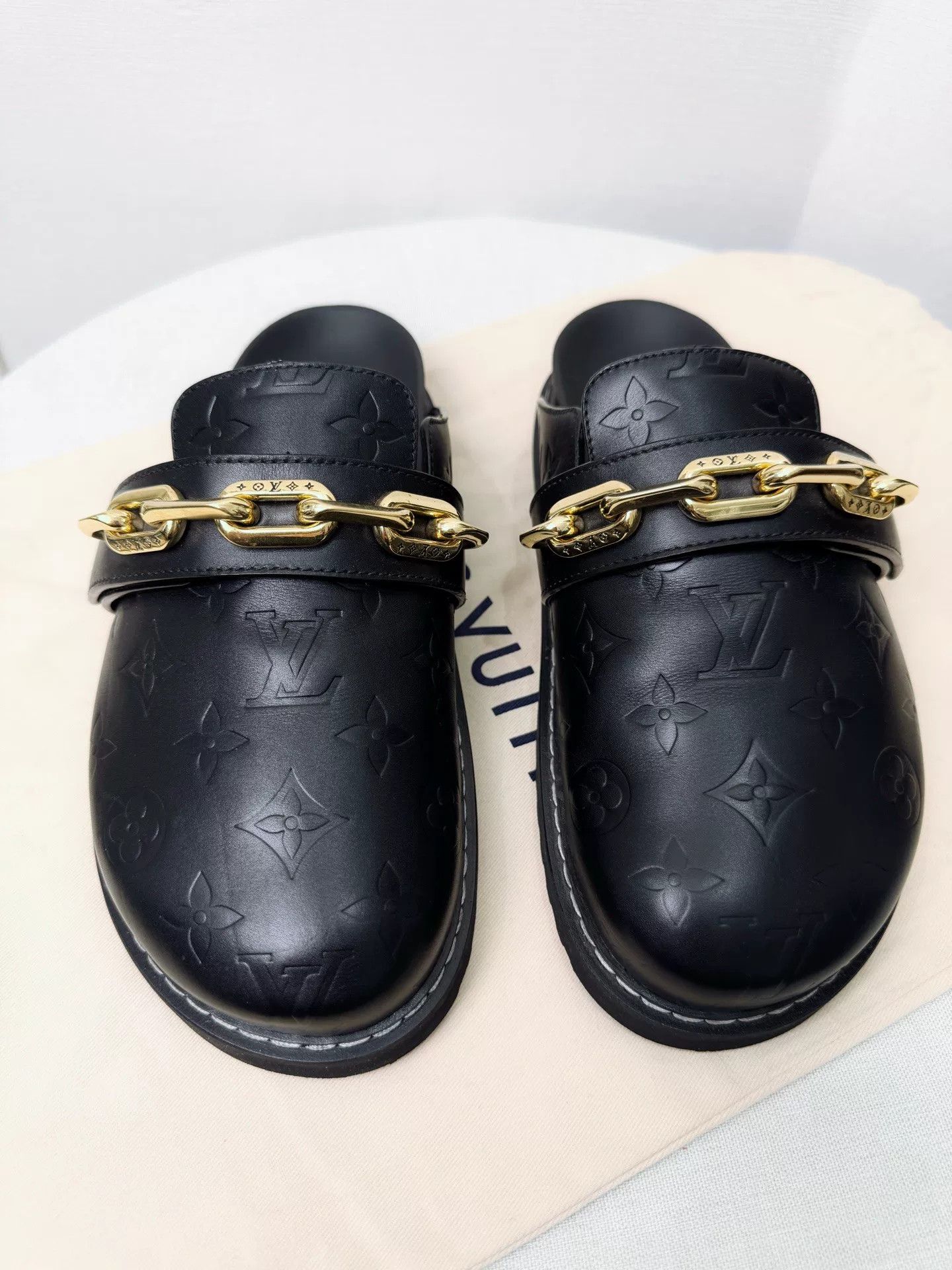Louis Vuitton Louis Vuitton Loafer Mules Size 37 Size US 6 / IT 36 - 1 Thumbnail