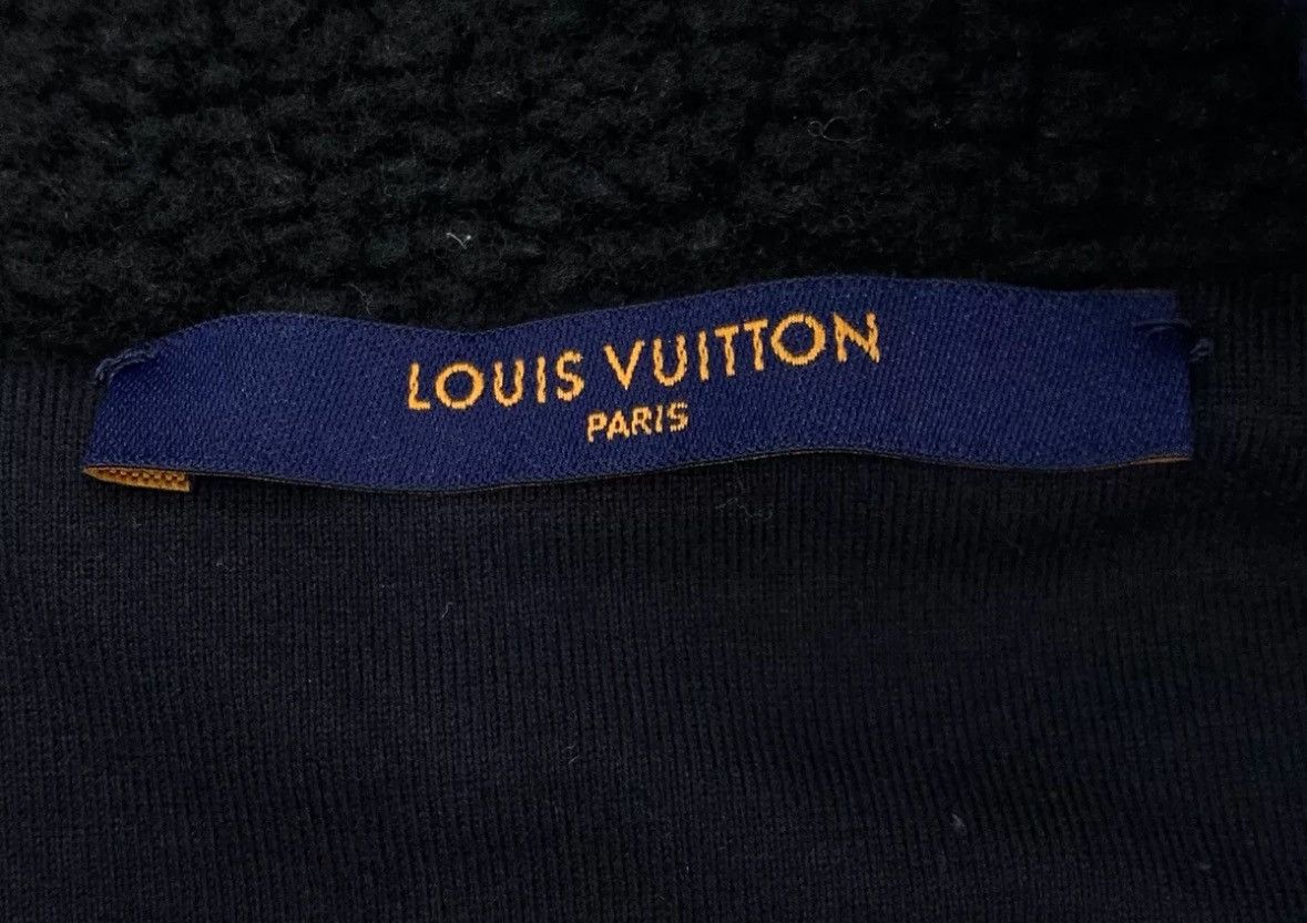 Louis Vuitton Louis 22 deep blue logo embroidered teddy zipper jacket Size US S / EU 44-46 / 1 - 6 Thumbnail
