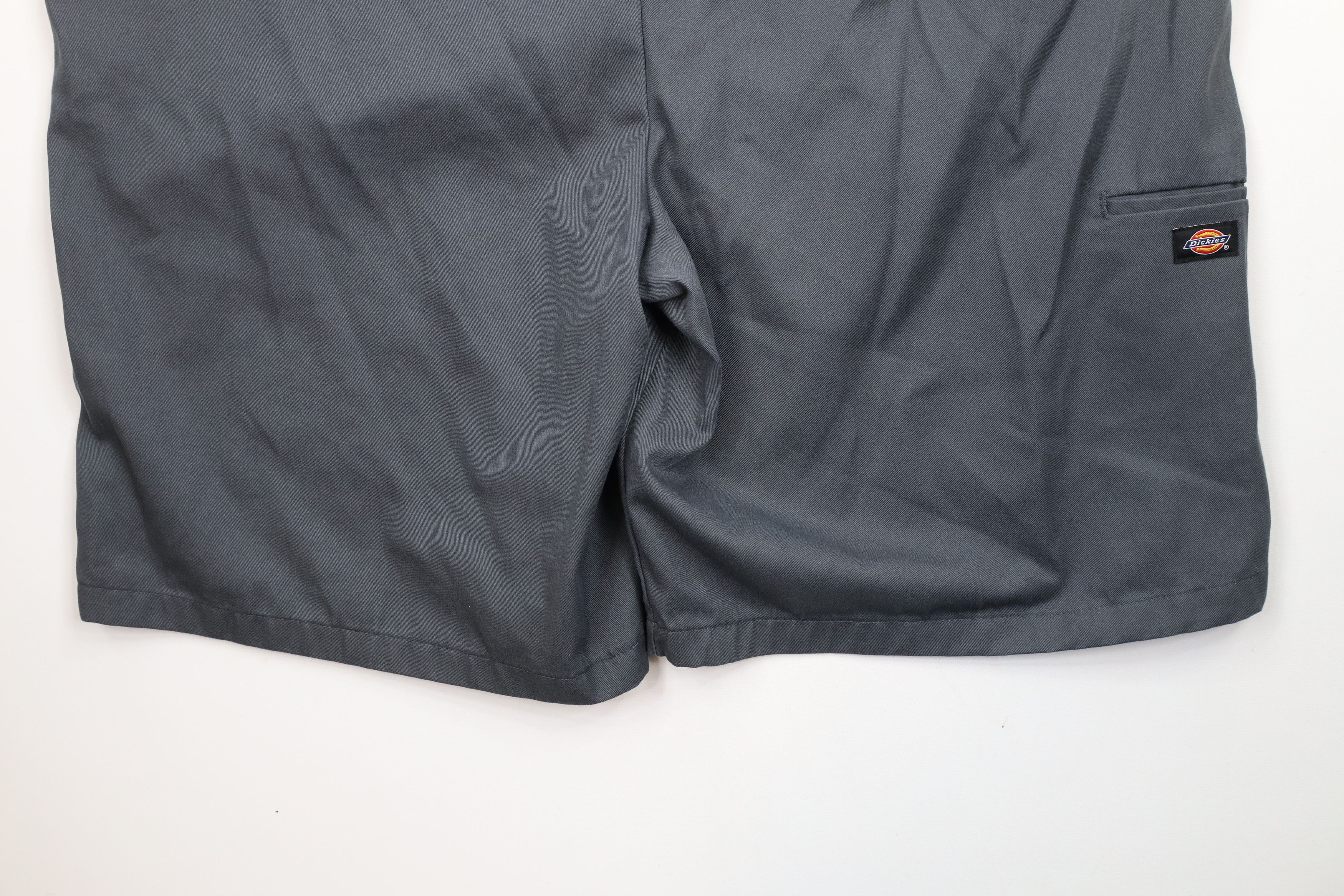 Dickies × Vintage Vintage Dickies Loose Fit Workwear Mechanic Shorts Gray Size US 44 / EU 60 - 15 Thumbnail